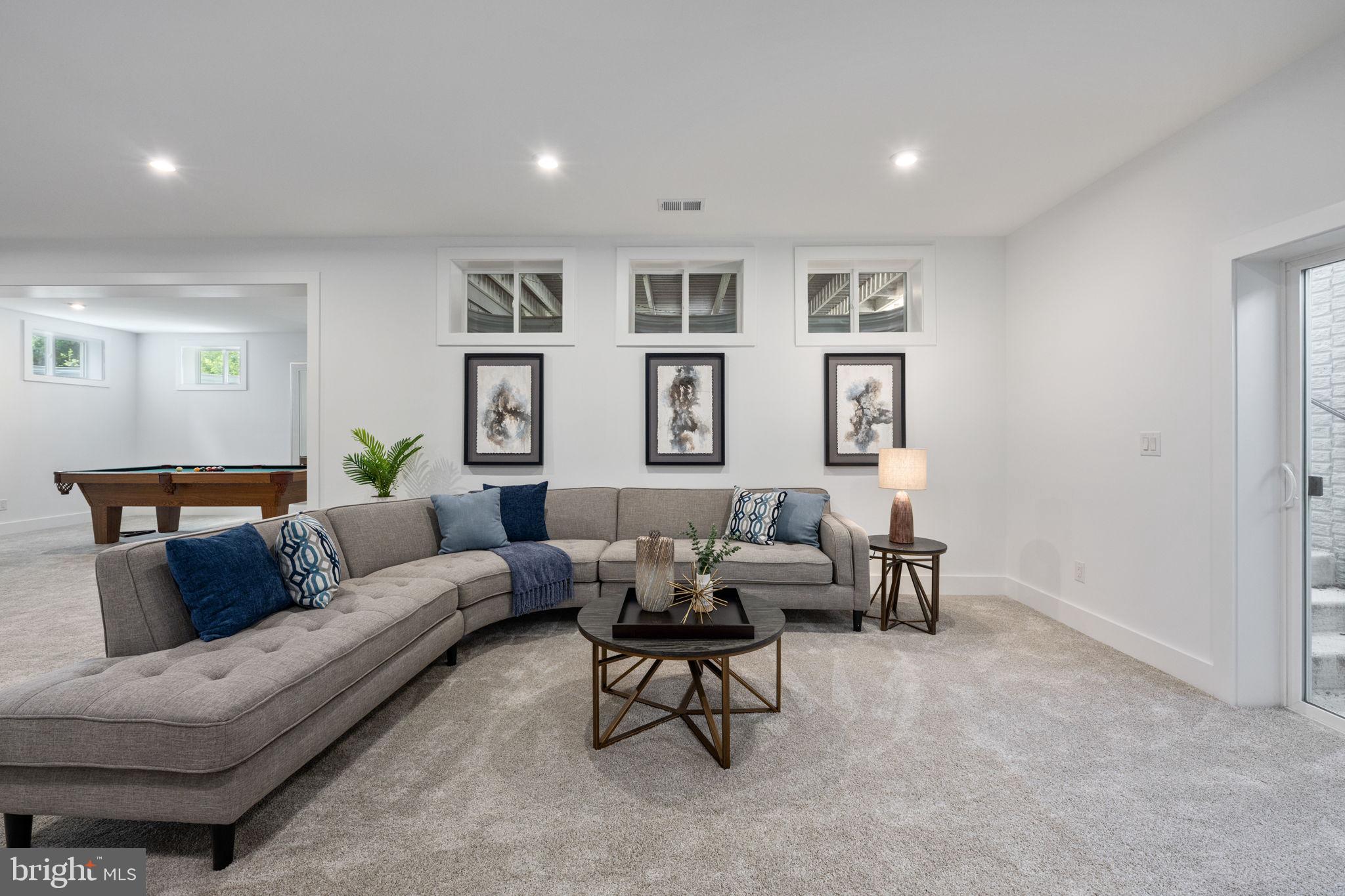 SPRING LAKE - Residential