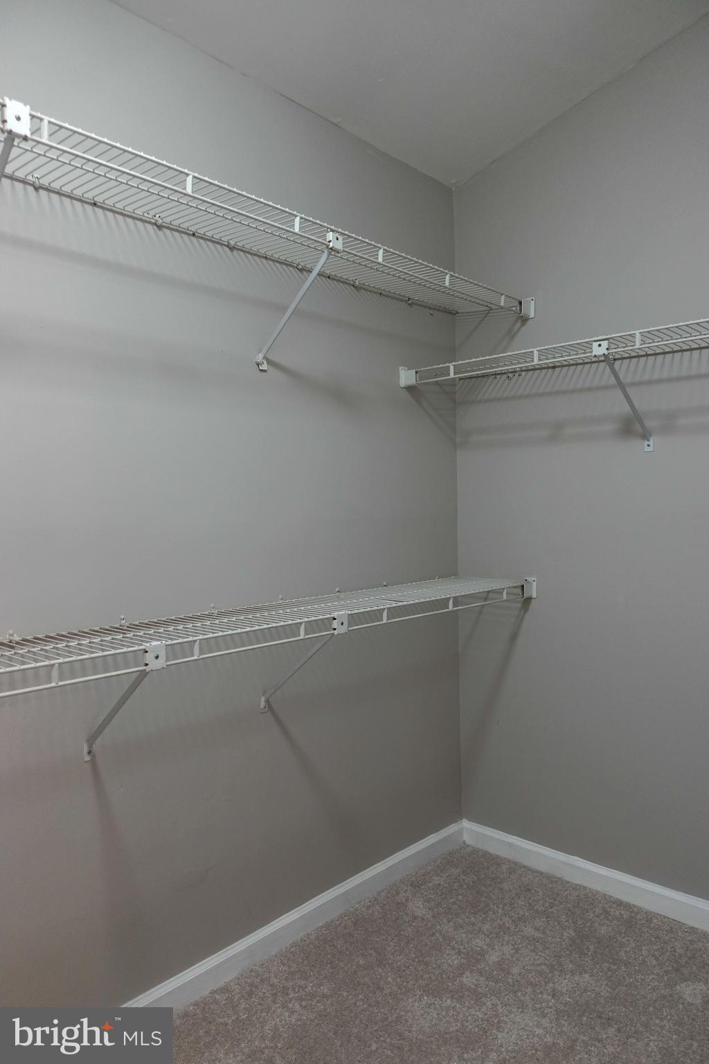 ASHBURN FARM - Residential