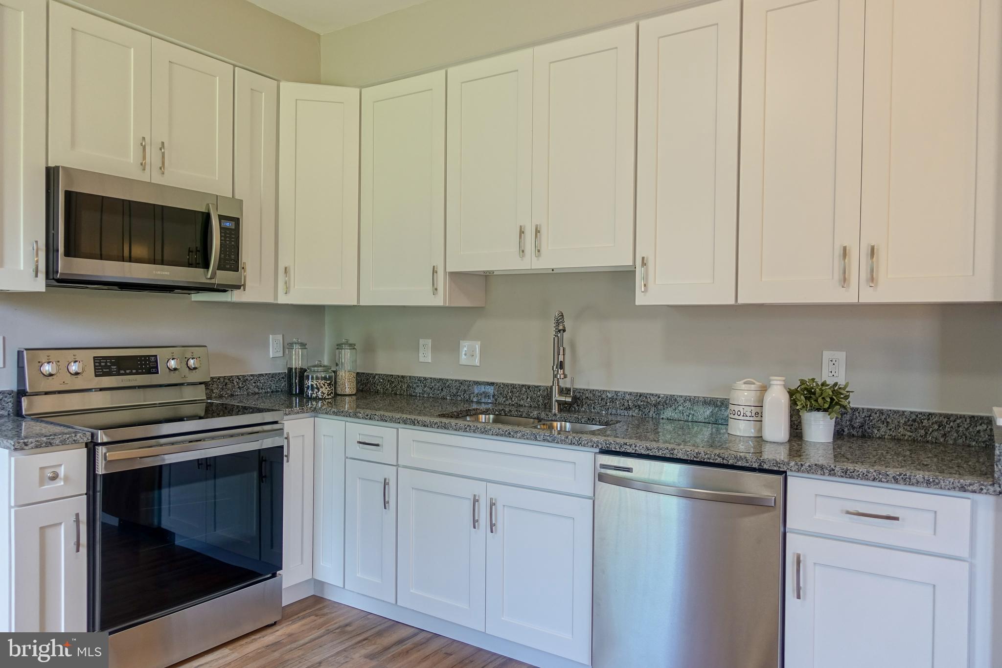 ASHBURN FARM - Residential