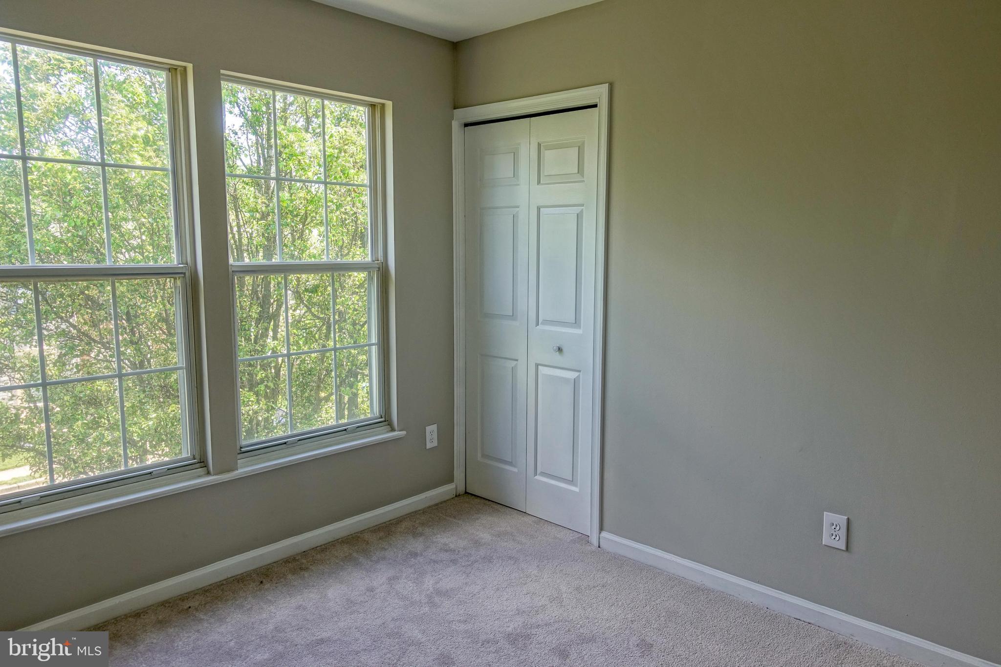 ASHBURN FARM - Residential