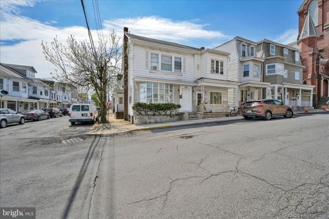 Photo of 100 W Cherry Street, SHENANDOAH, PA 17976 (MLS # PASK2026810)