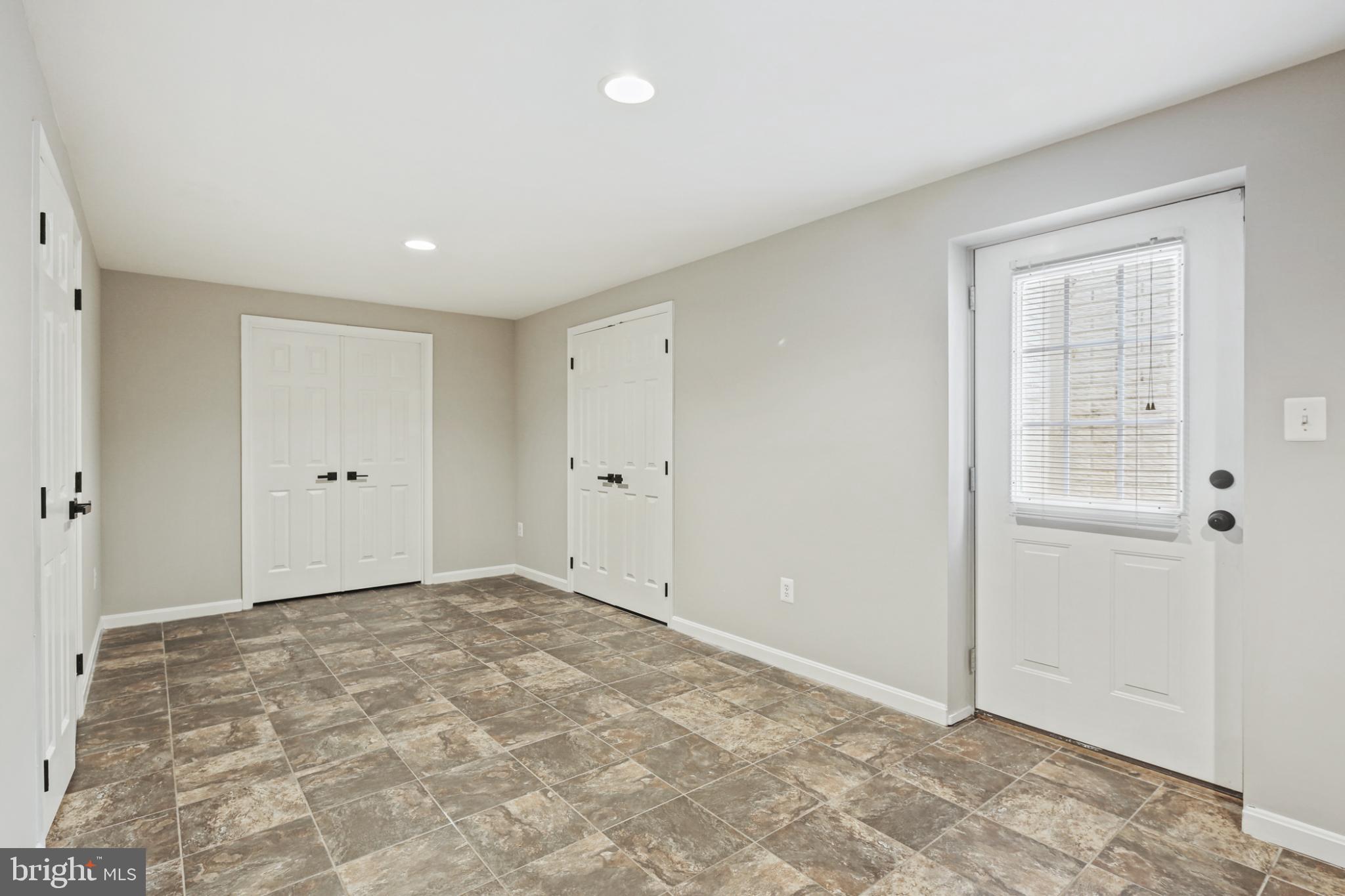 MONTICELLO - Residential