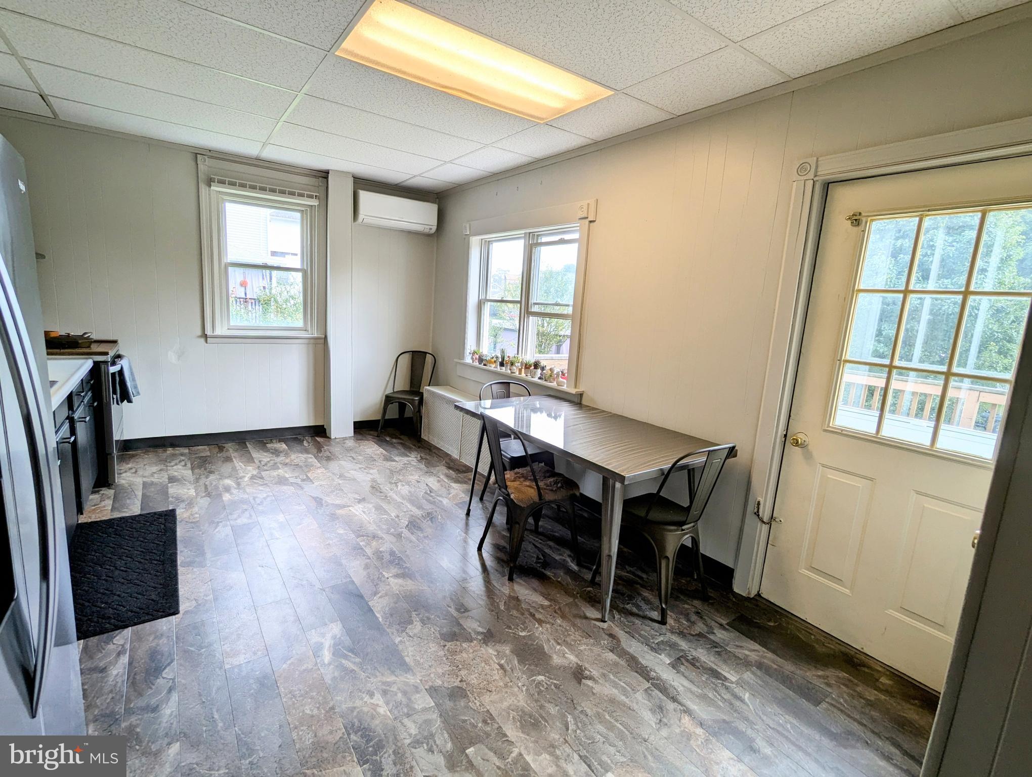 NEWTOWN - Residential