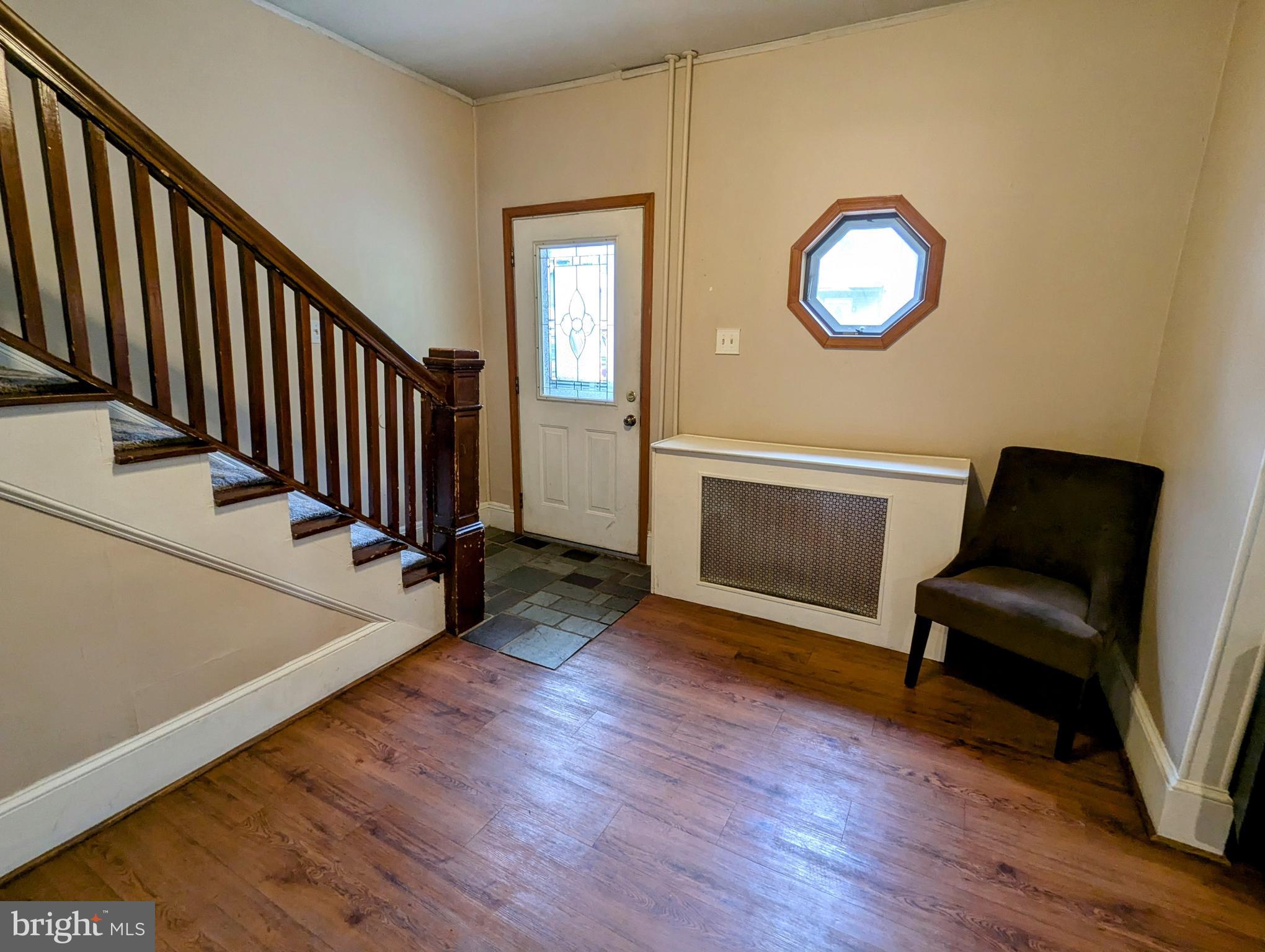 NEWTOWN - Residential