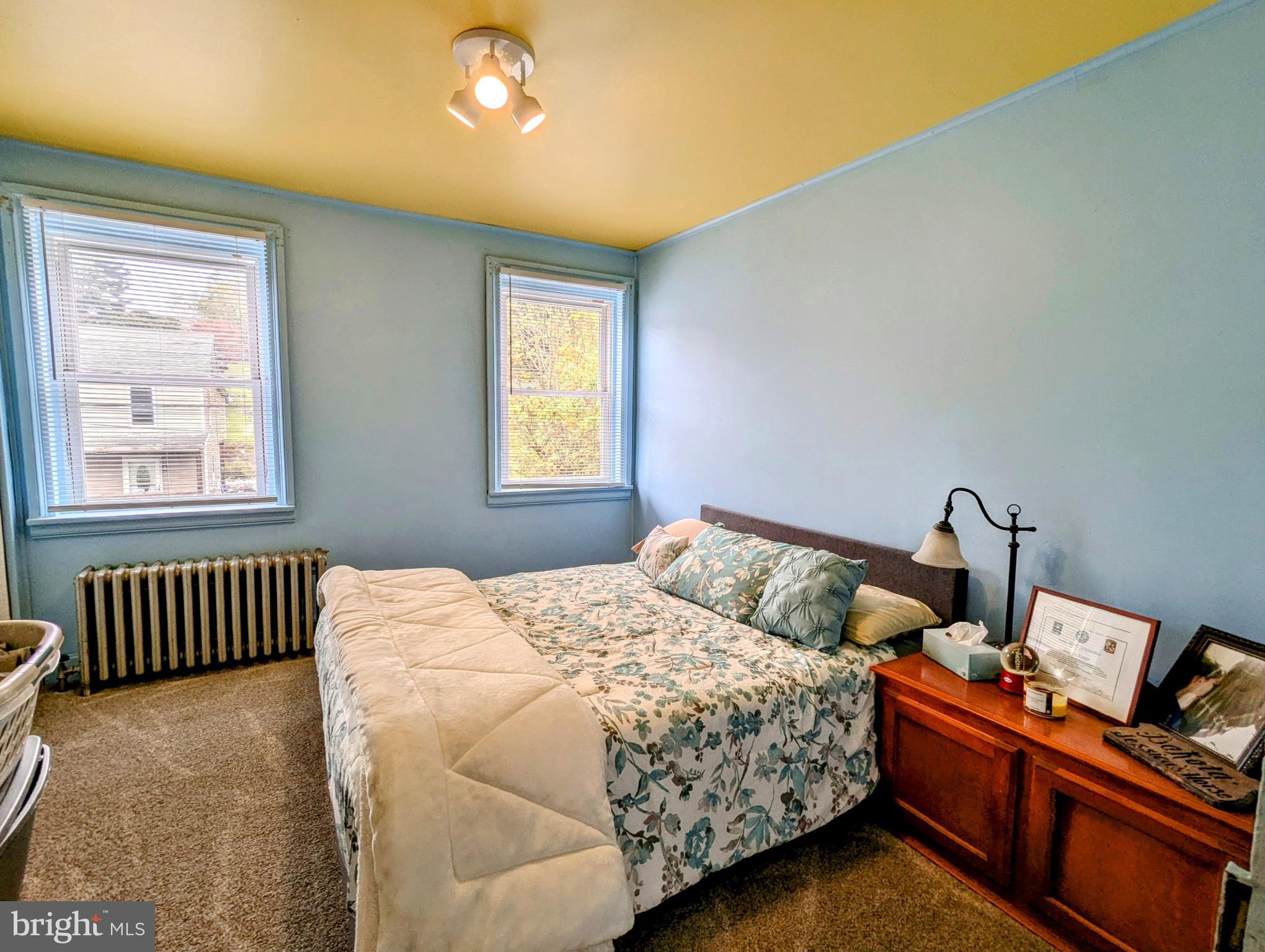 NEWTOWN - Residential