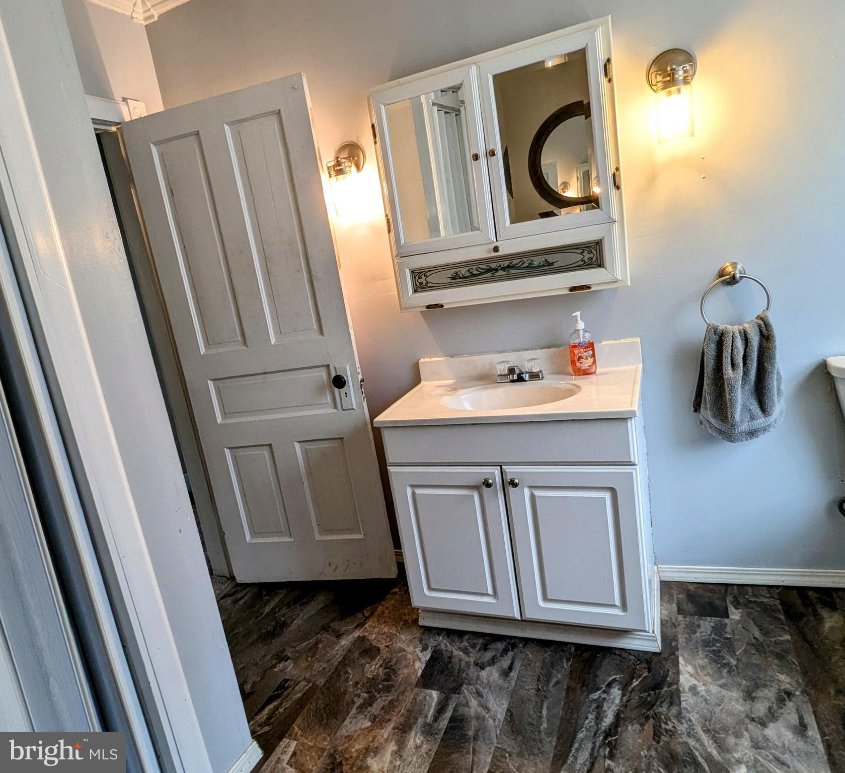 NEWTOWN - Residential