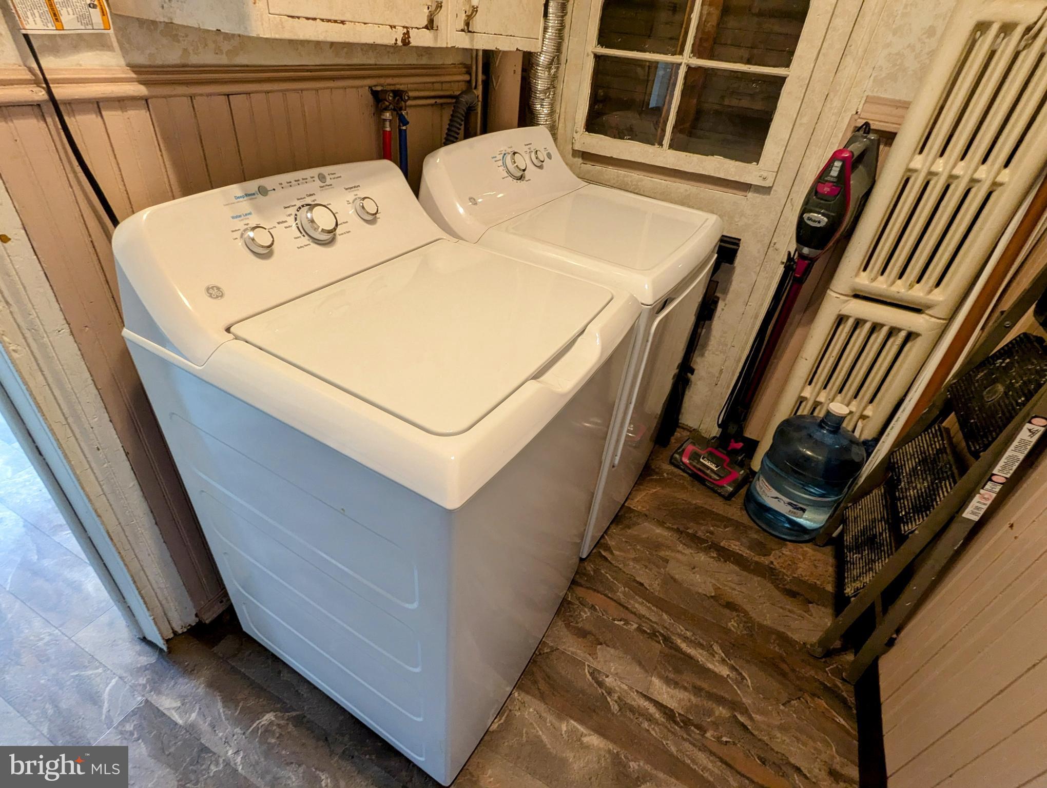 NEWTOWN - Residential