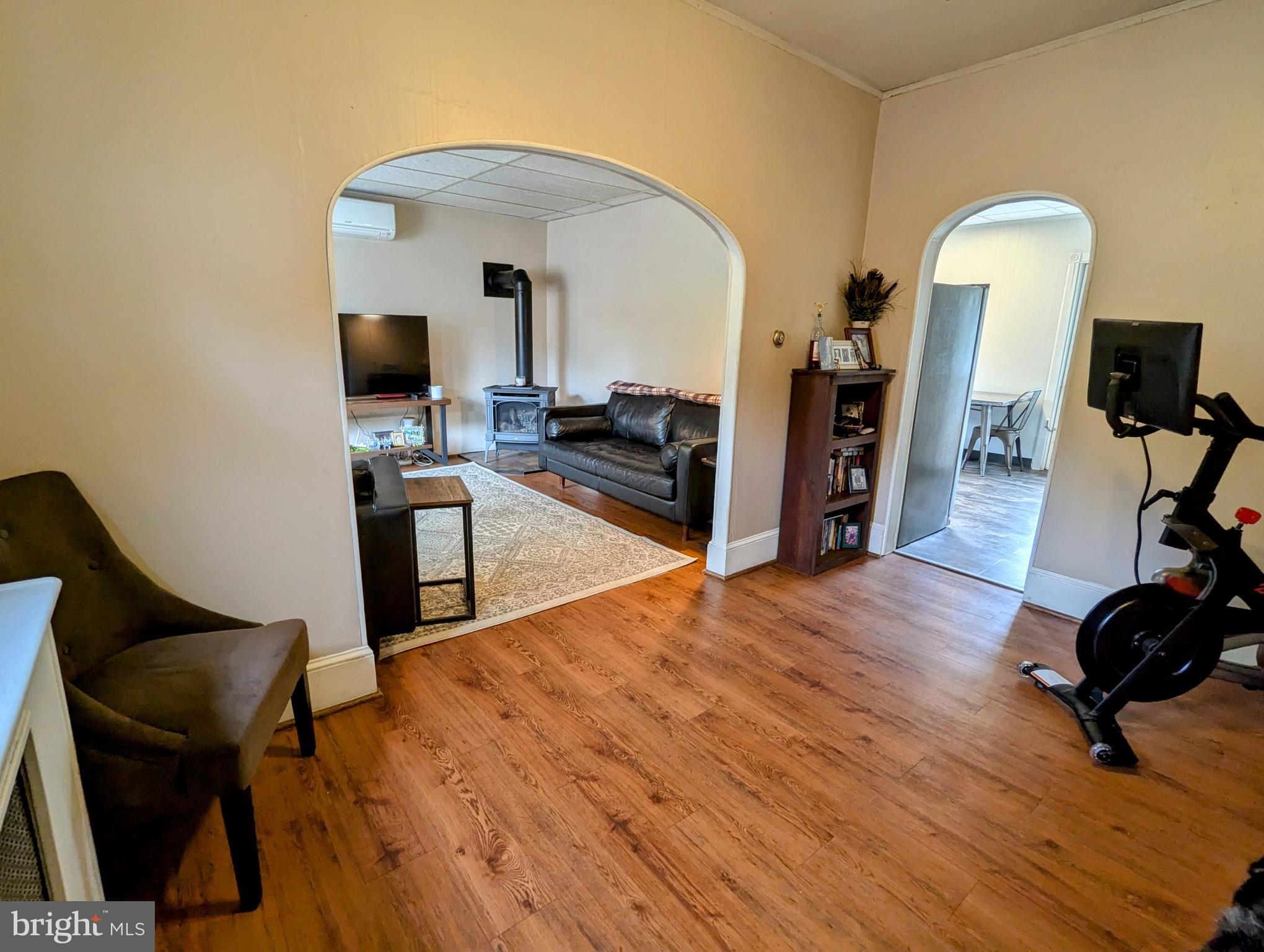 NEWTOWN - Residential