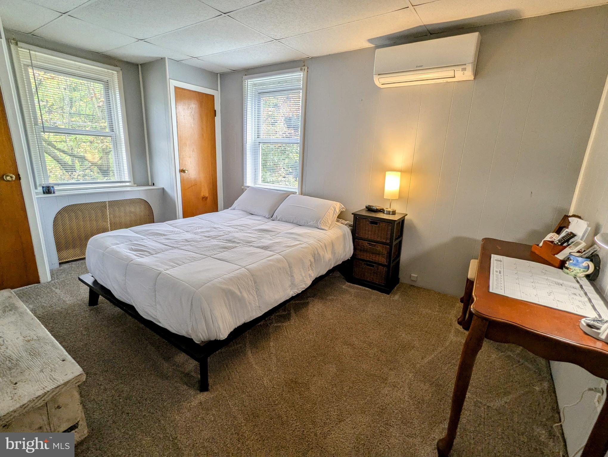 NEWTOWN - Residential