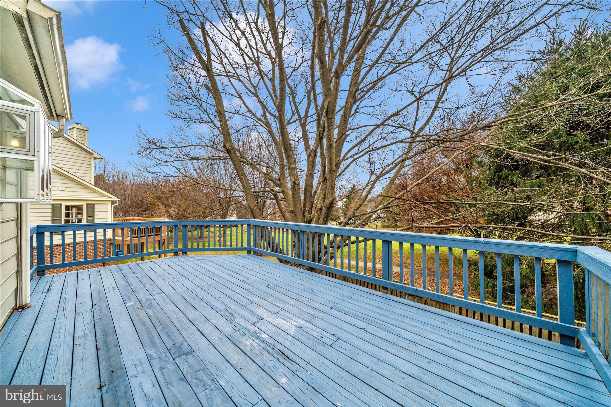 HOLLY POINTE - Residential