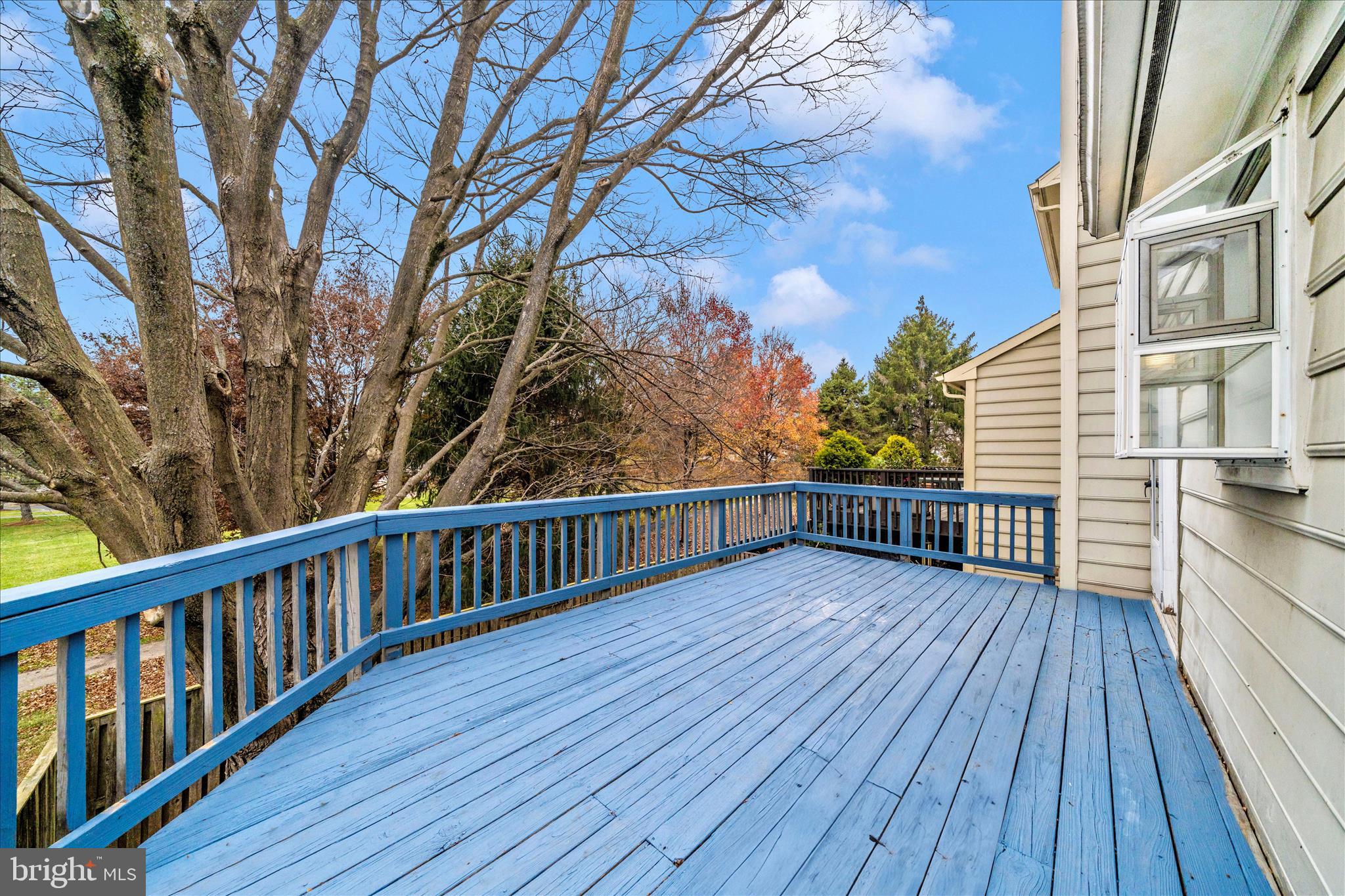 HOLLY POINTE - Residential