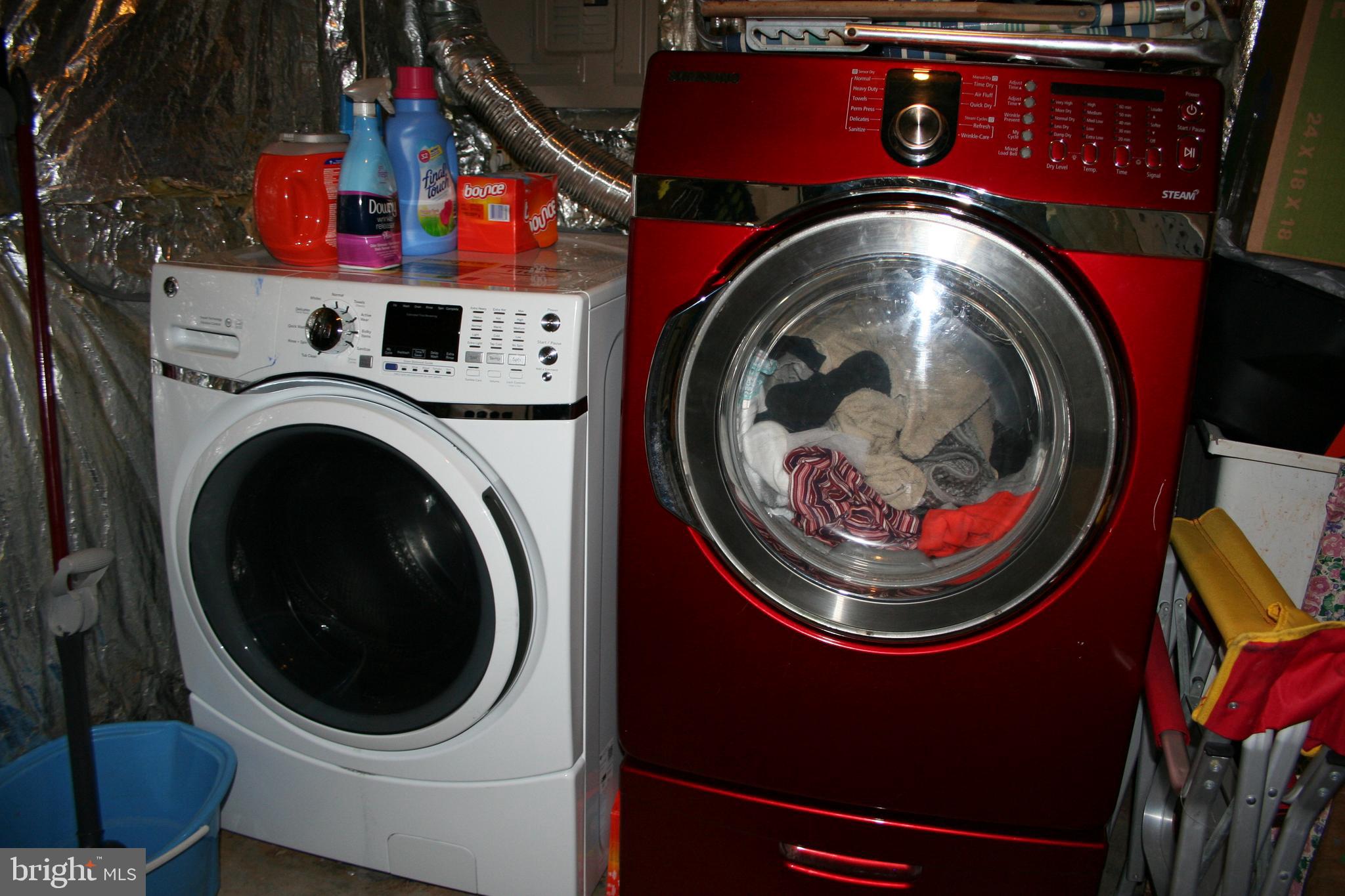 CONSTANT FRIENDSHIP - Residential