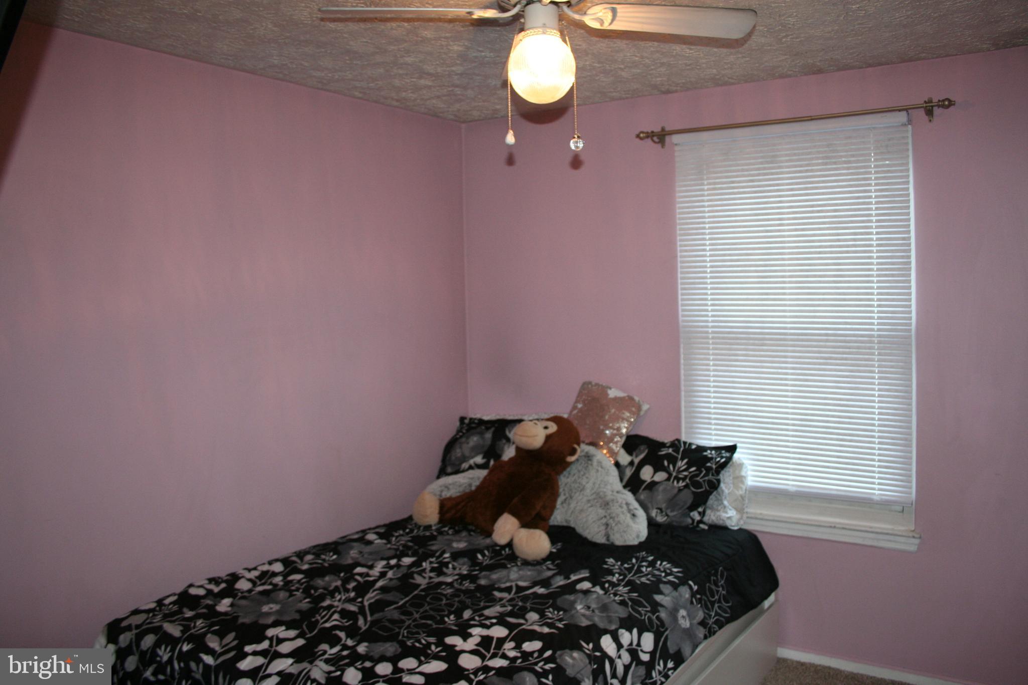 CONSTANT FRIENDSHIP - Residential