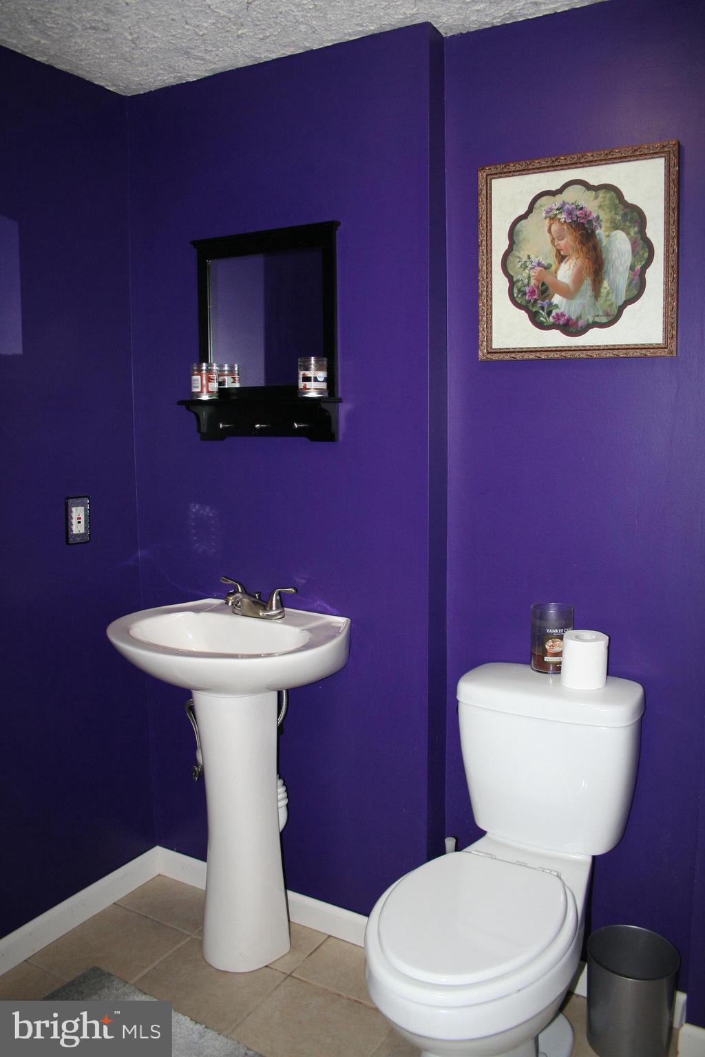 CONSTANT FRIENDSHIP - Residential