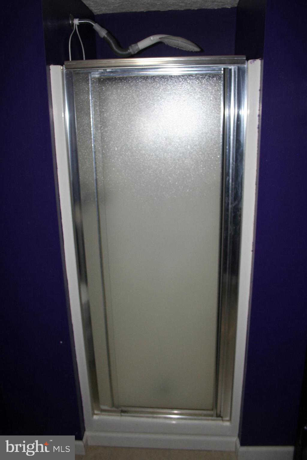 CONSTANT FRIENDSHIP - Residential