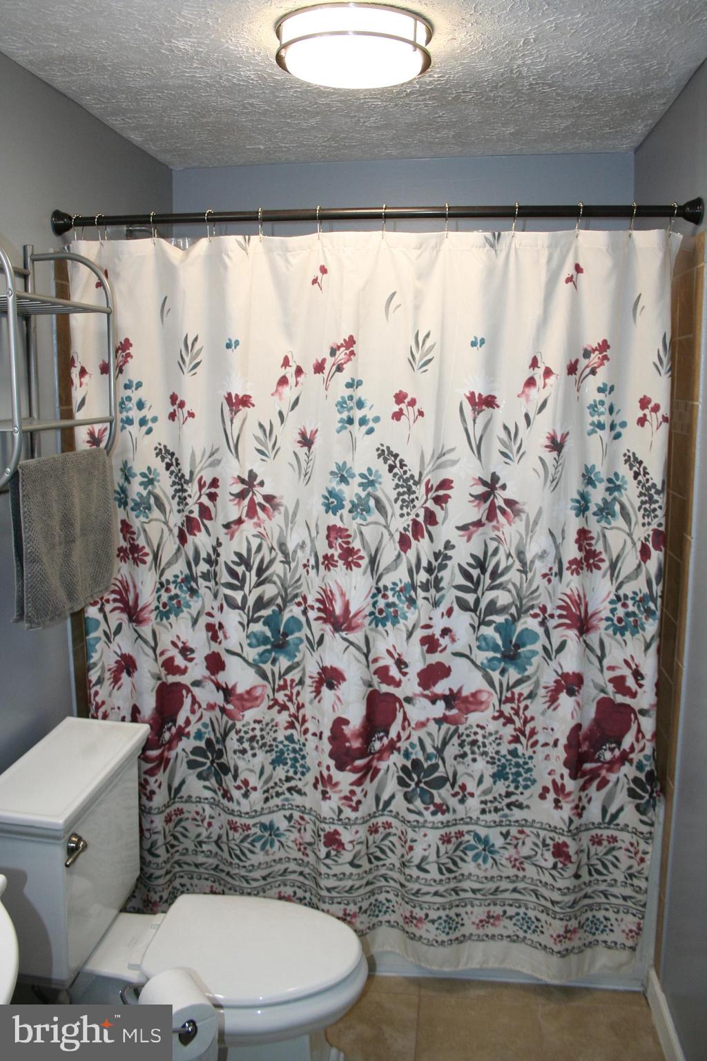 CONSTANT FRIENDSHIP - Residential