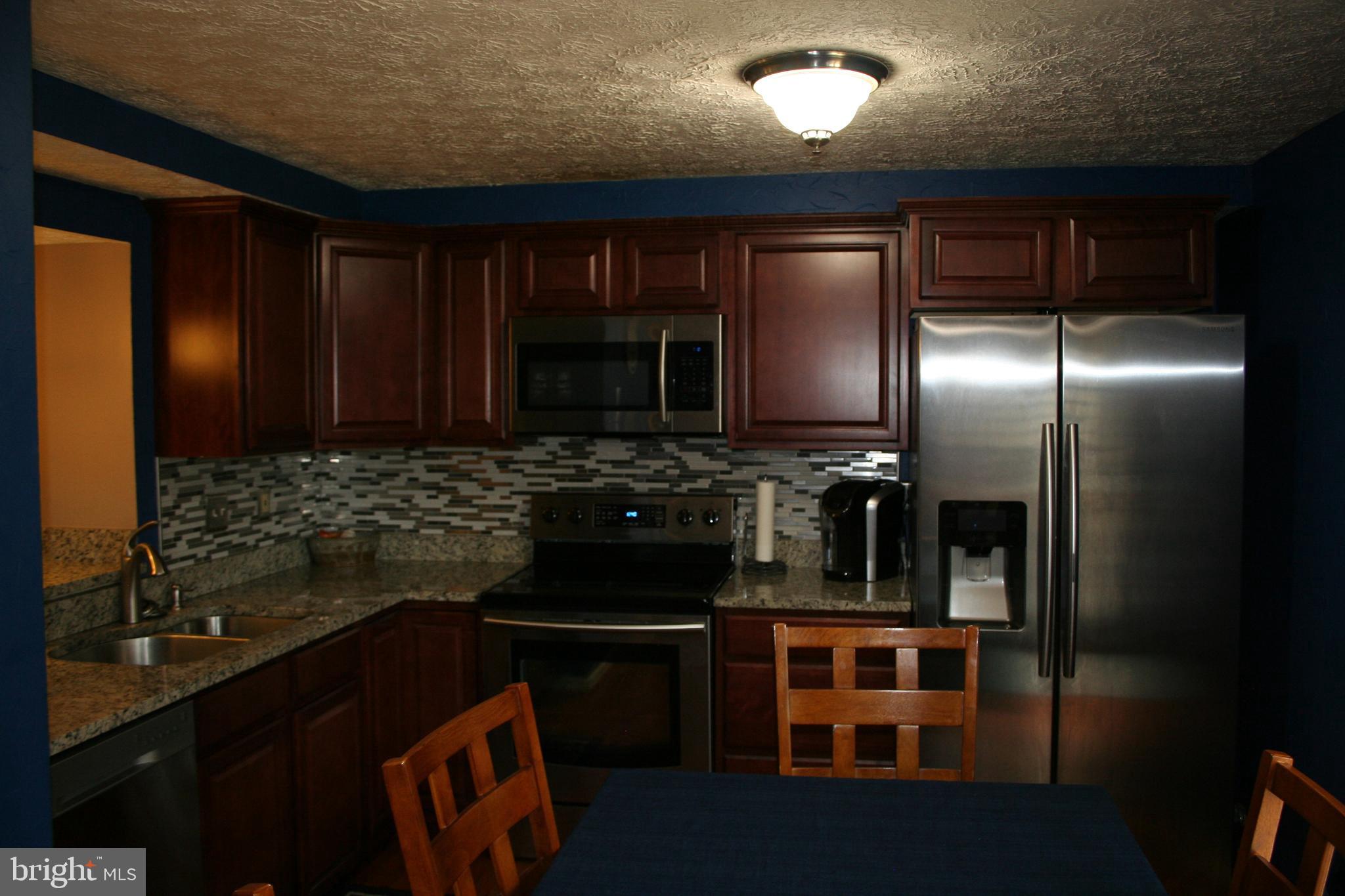 CONSTANT FRIENDSHIP - Residential