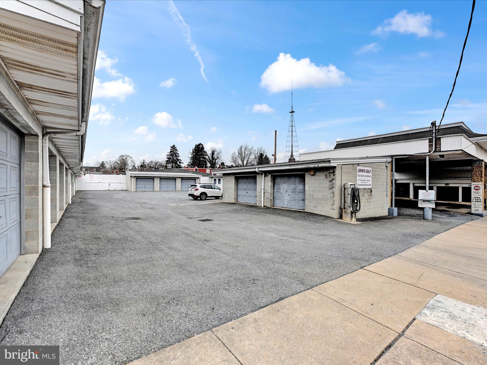 531 E UNION STREET 537