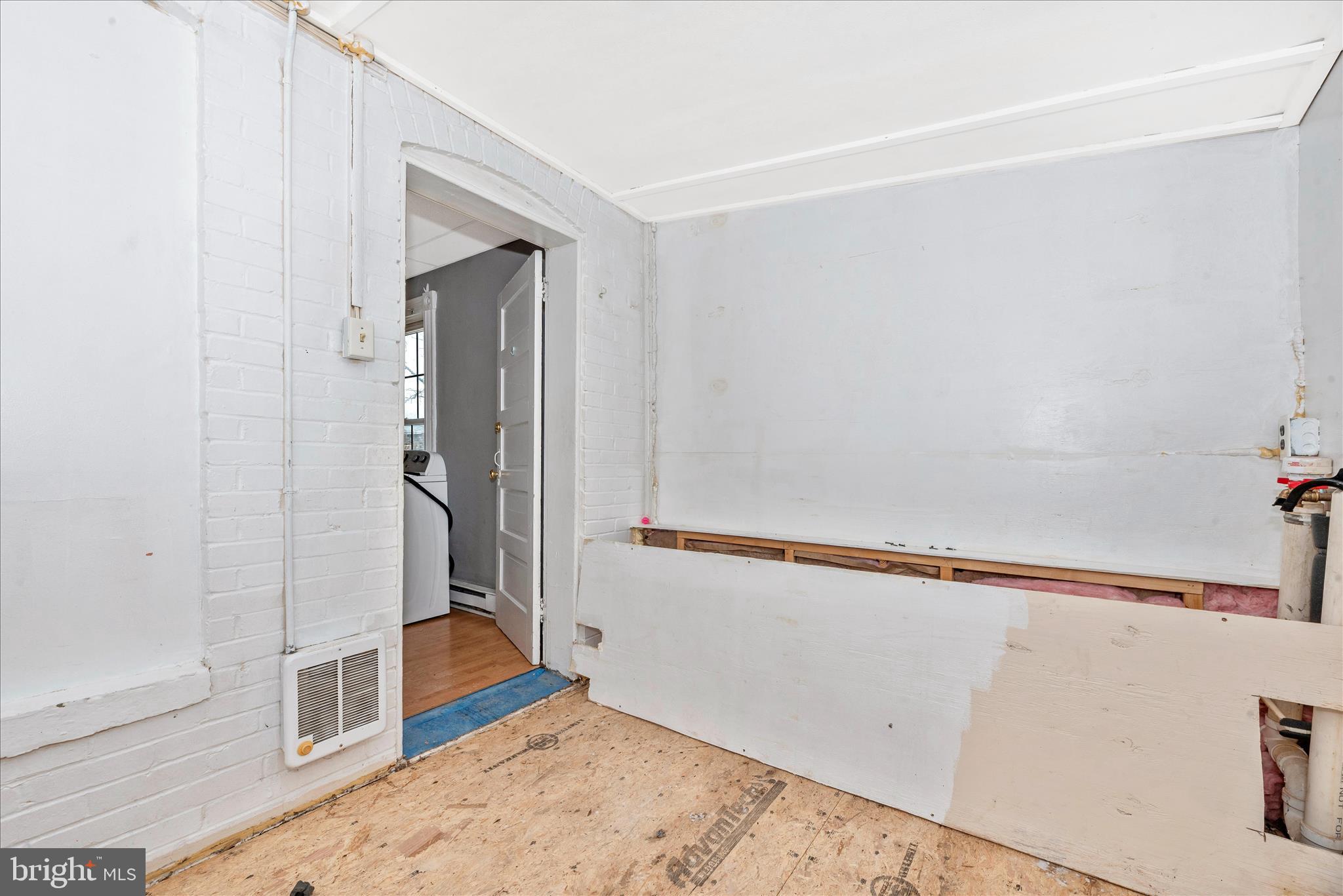 DOWNTOWN WESTMINSTER - Residential