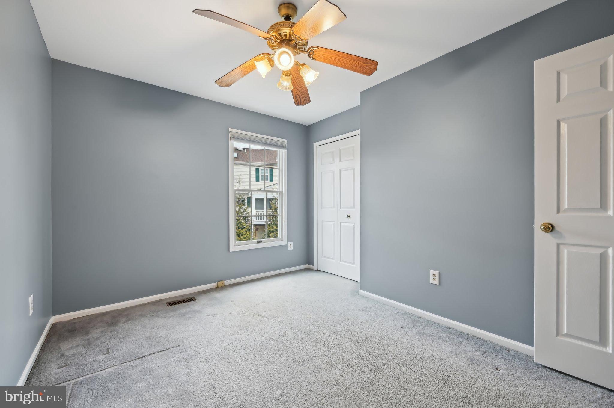 COLLEGE HILLS - Residential