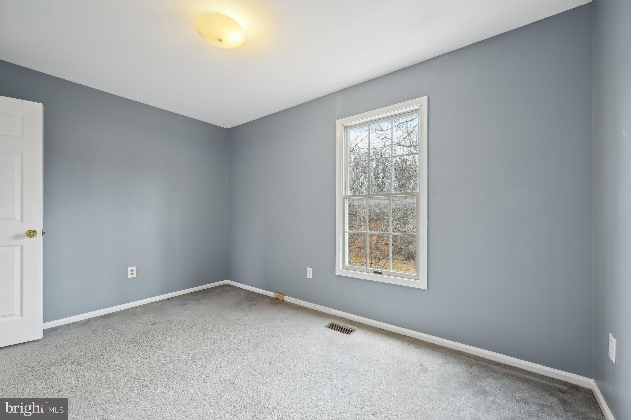 COLLEGE HILLS - Residential