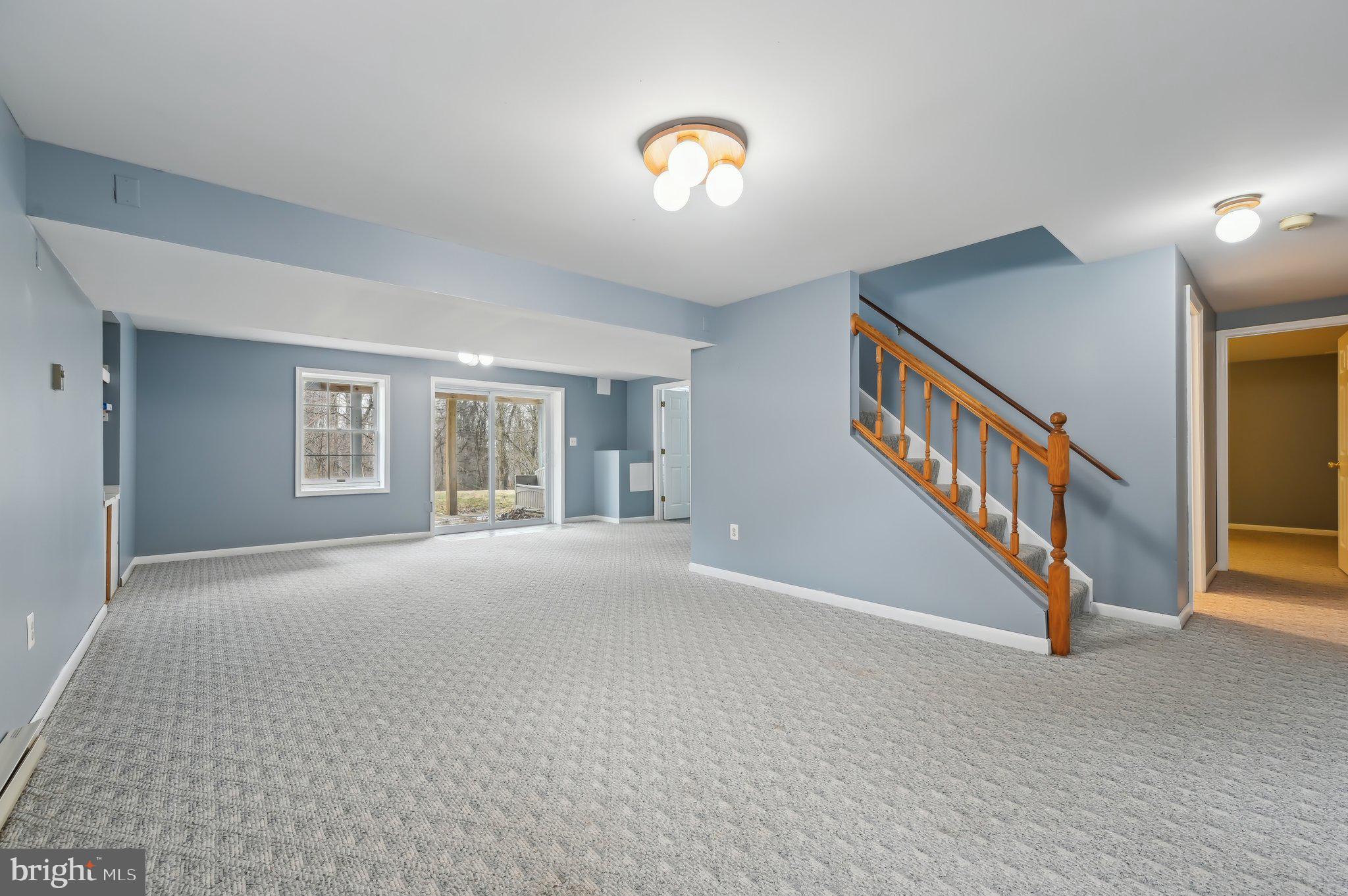 COLLEGE HILLS - Residential