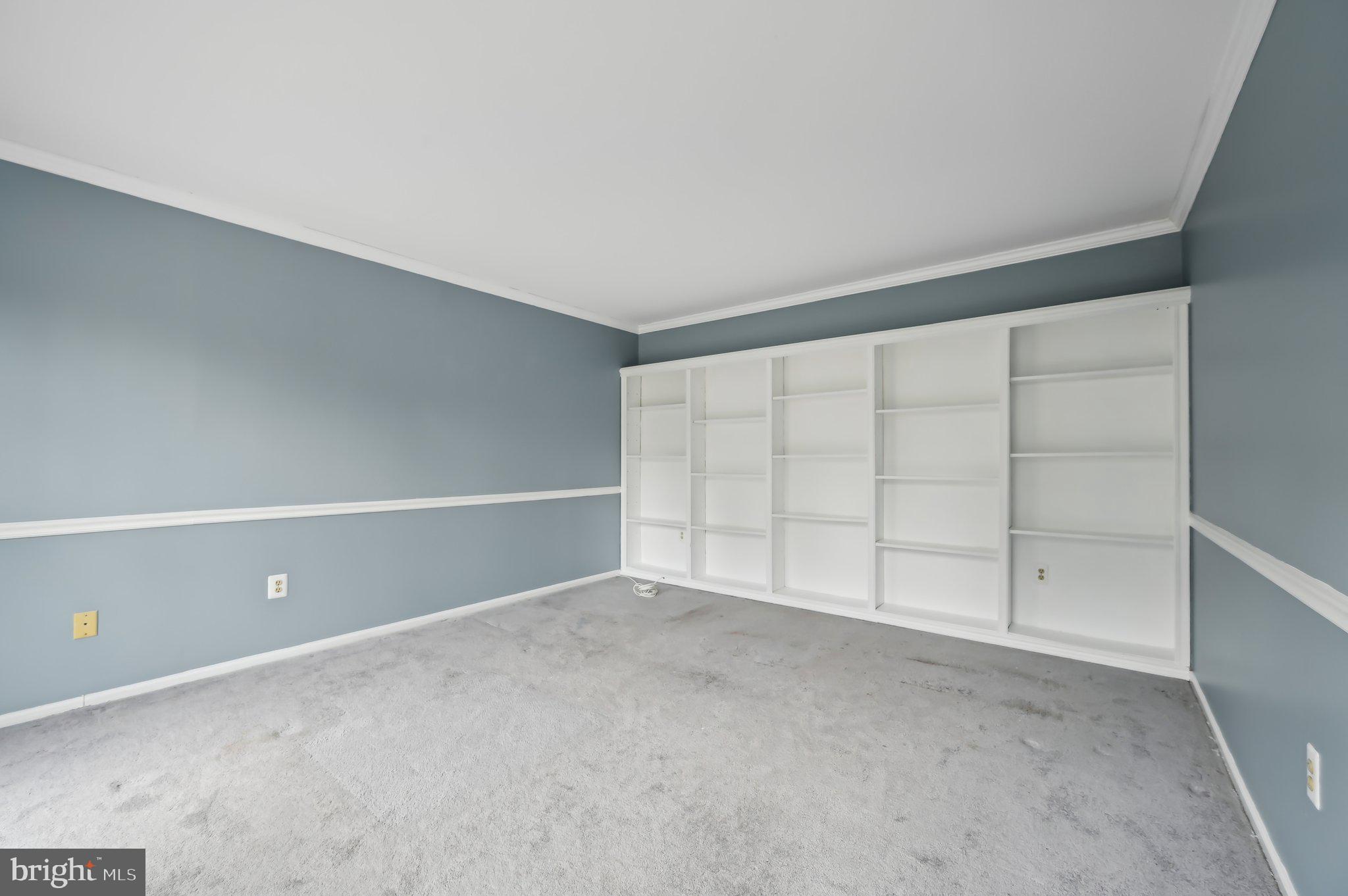 COLLEGE HILLS - Residential