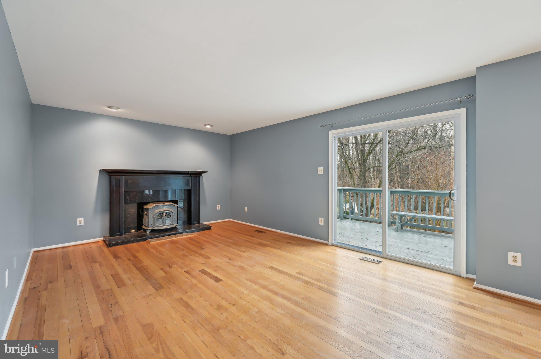 COLLEGE HILLS - Residential