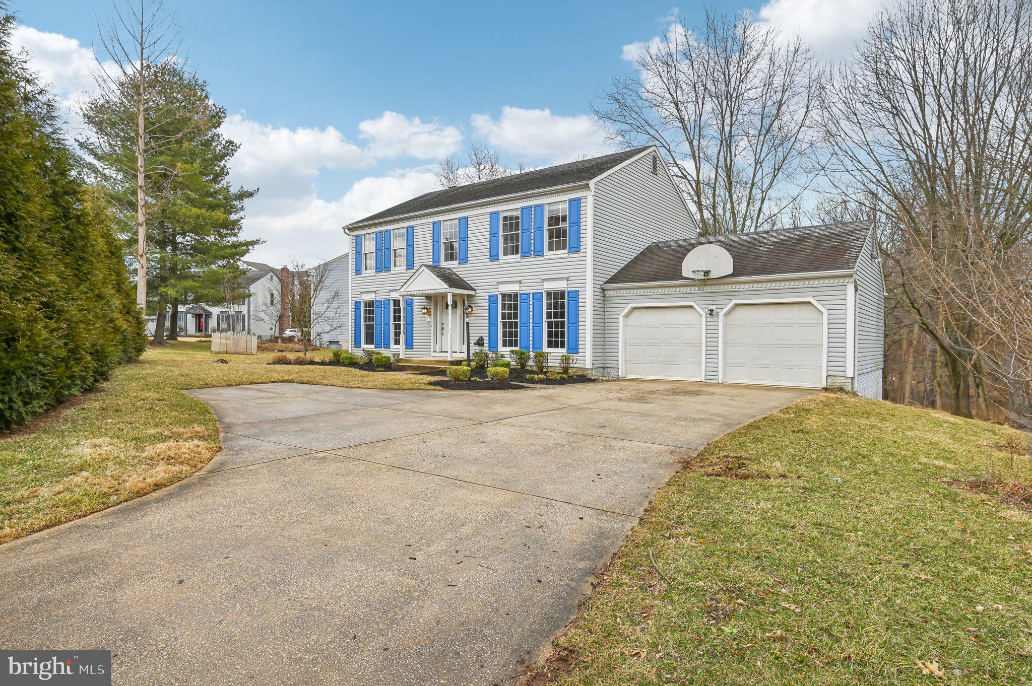 COLLEGE HILLS - Residential