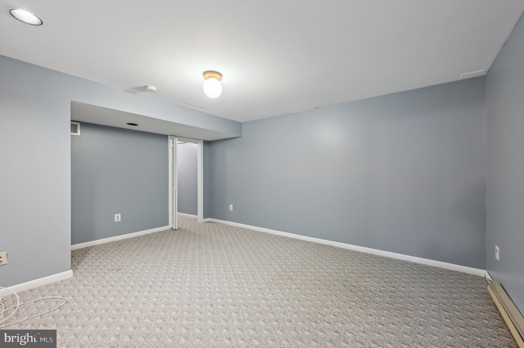 COLLEGE HILLS - Residential