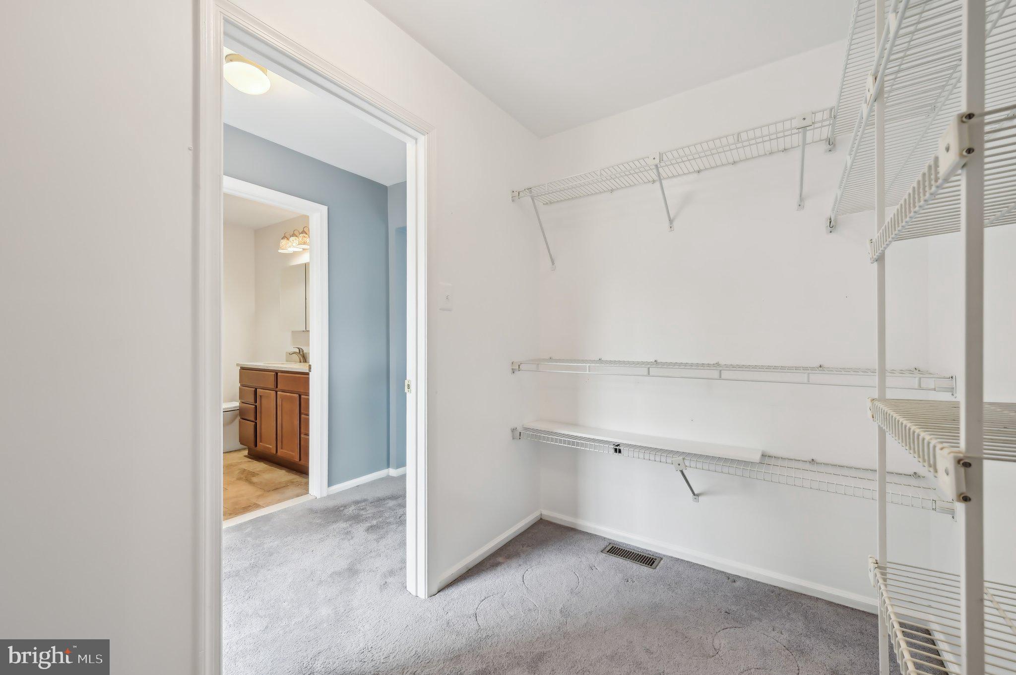 COLLEGE HILLS - Residential