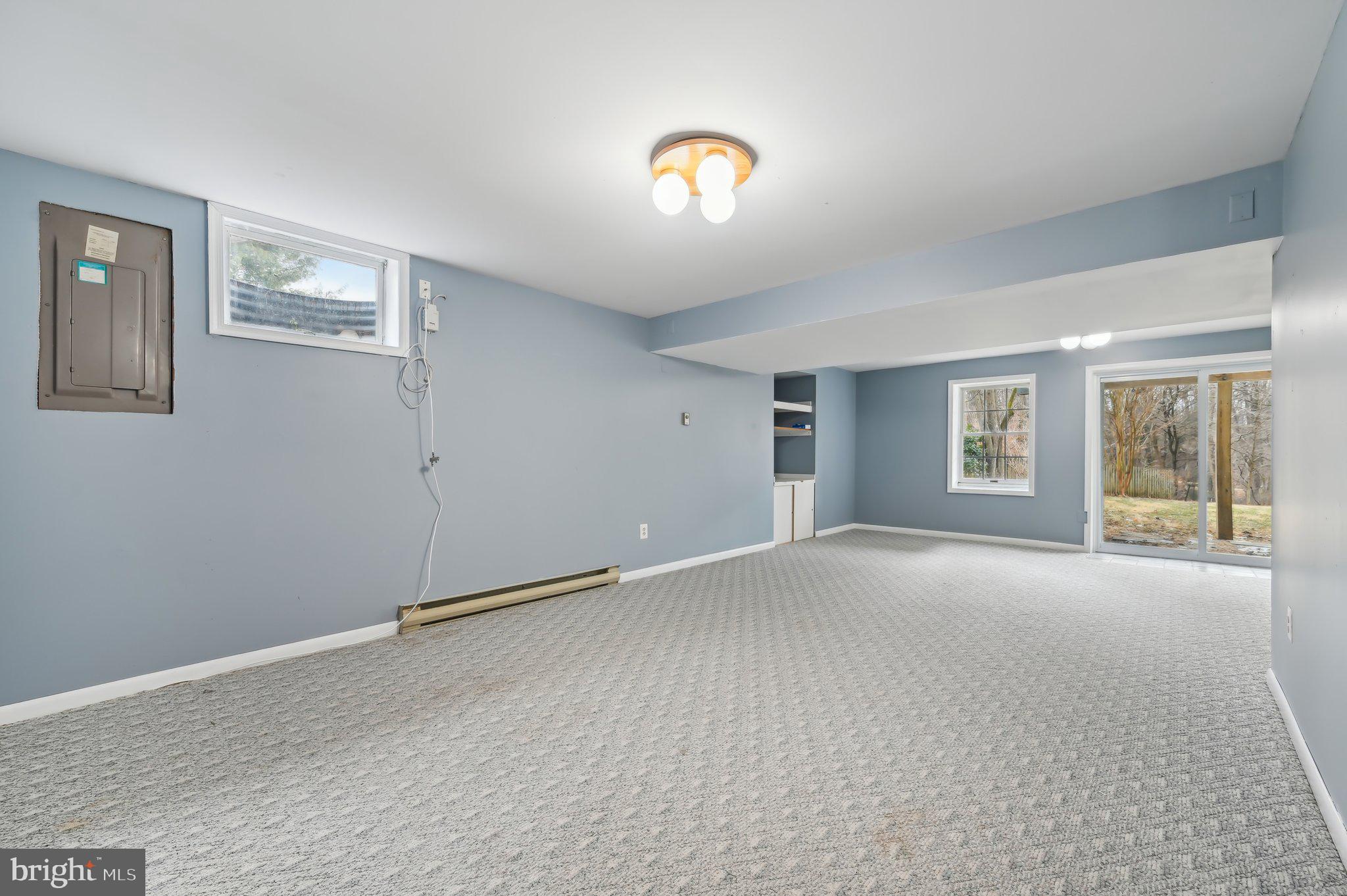 COLLEGE HILLS - Residential