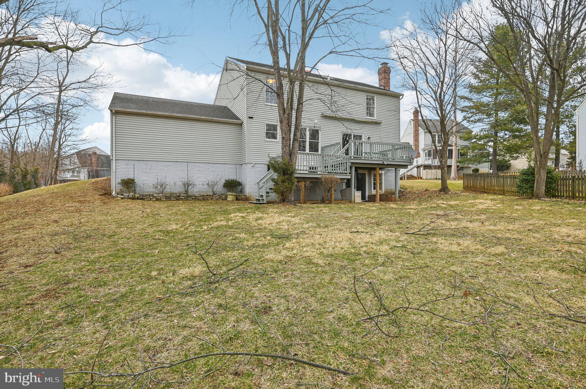 COLLEGE HILLS - Residential