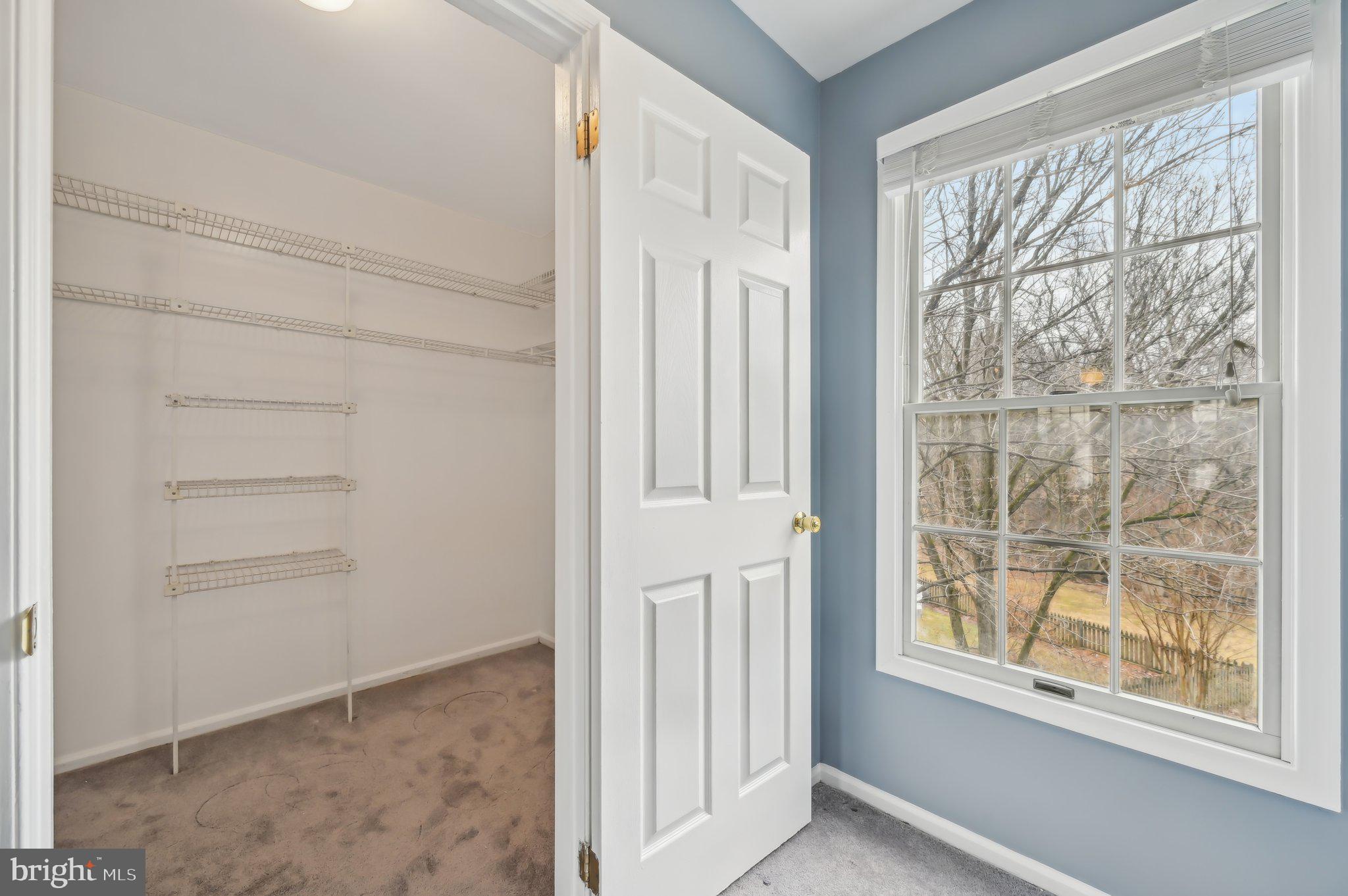 COLLEGE HILLS - Residential