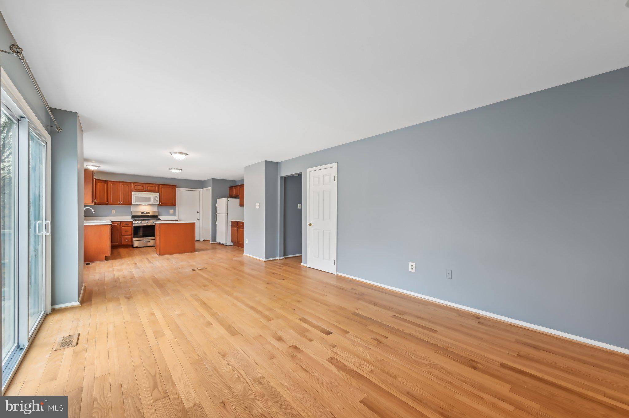 COLLEGE HILLS - Residential