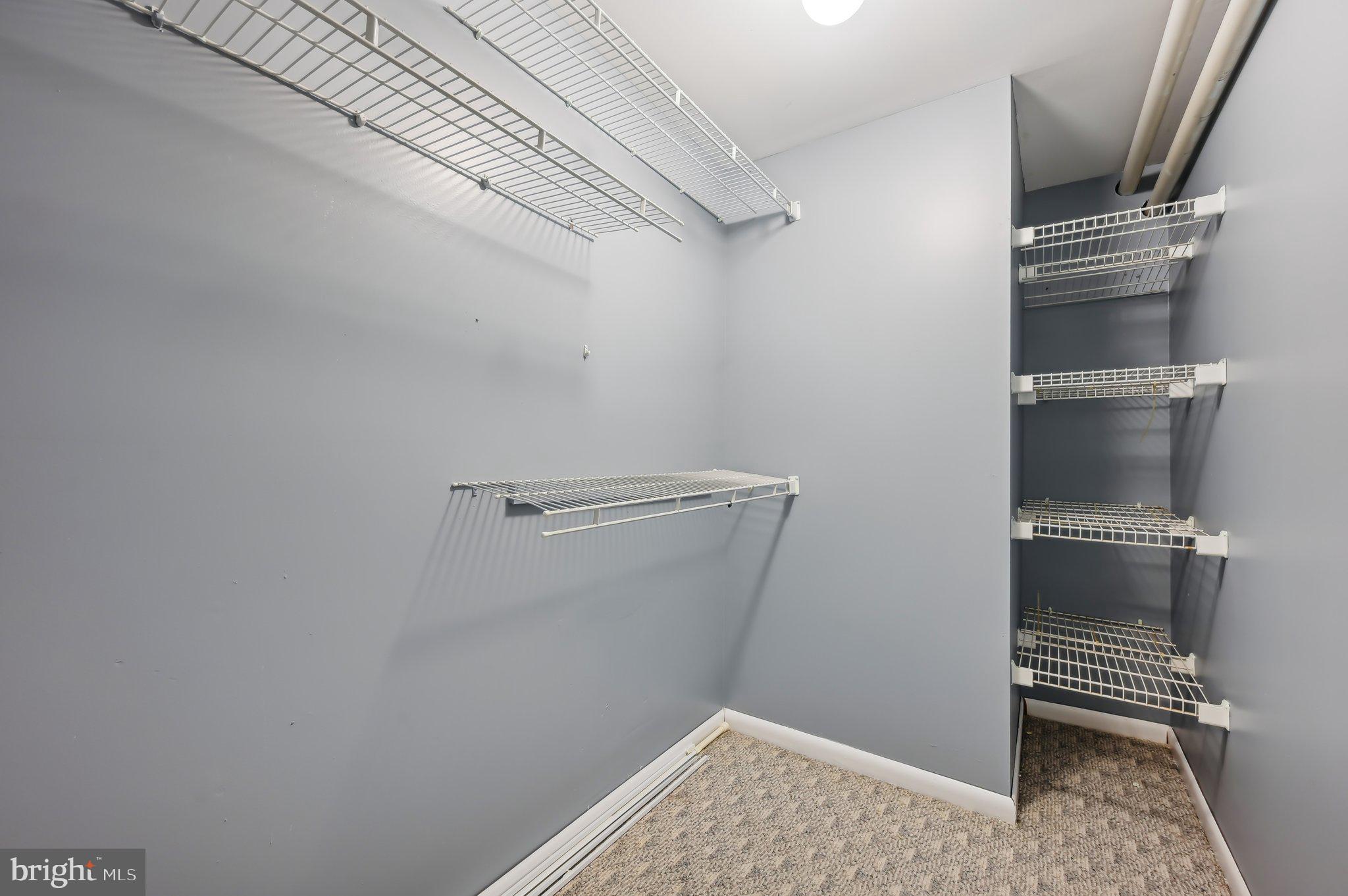 COLLEGE HILLS - Residential