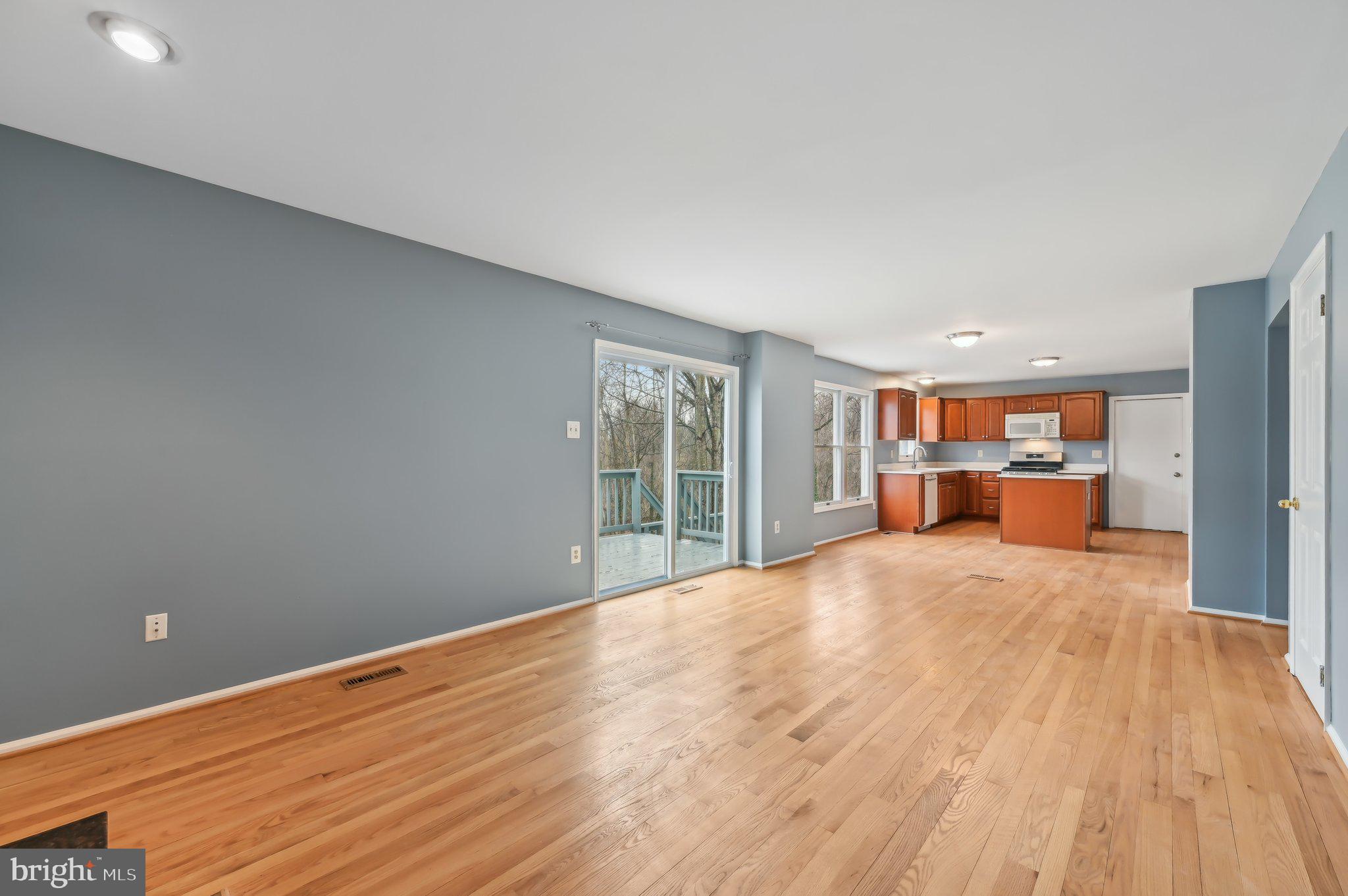 COLLEGE HILLS - Residential