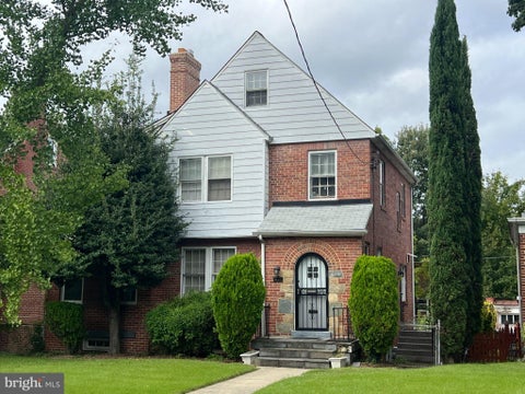 Photo of 1327 Somerset Place NW, WASHINGTON, DC 20011 (MLS # DCDC2277448)