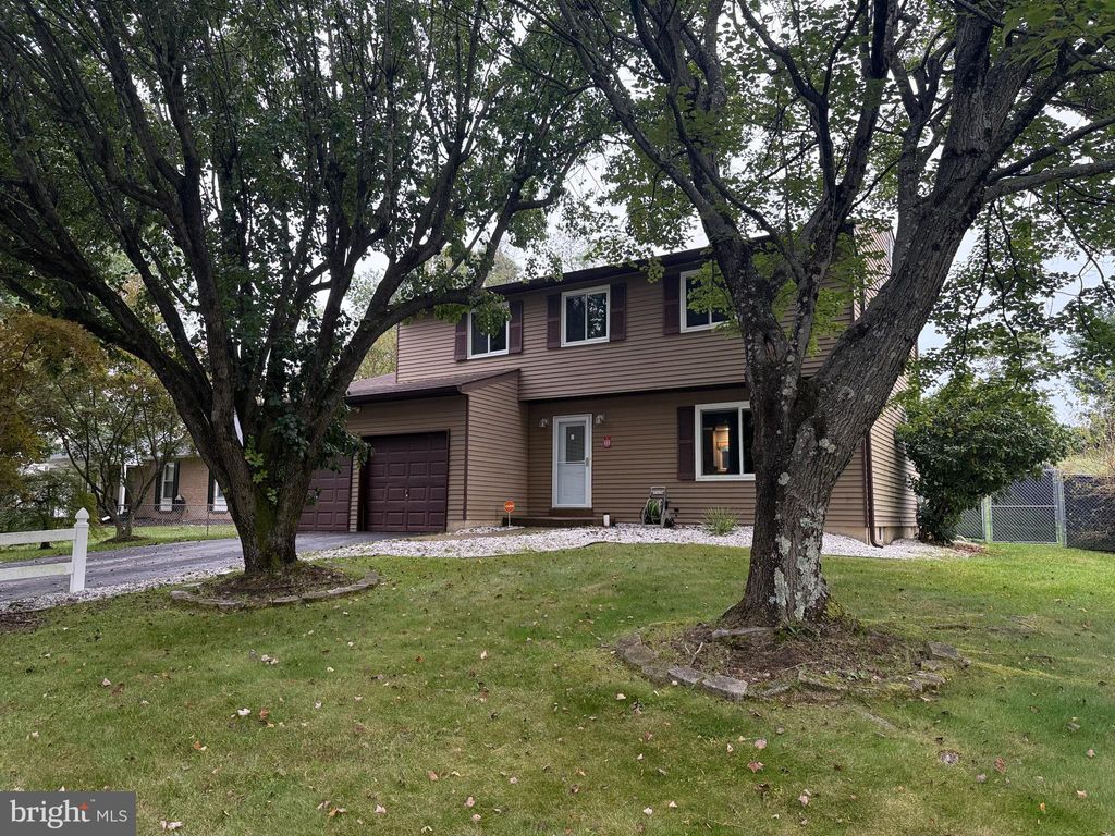 Photo of 4924 Plata Street, CLINTON, MD 20735 (MLS # MDPG2180016)