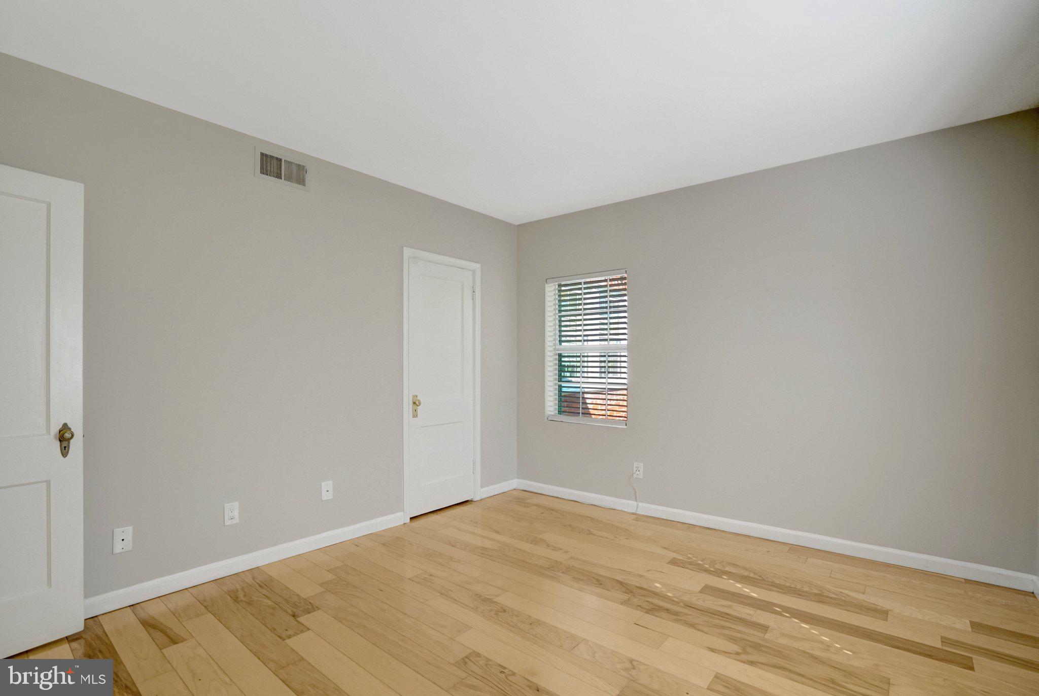 1906 N RHODES STREET 51