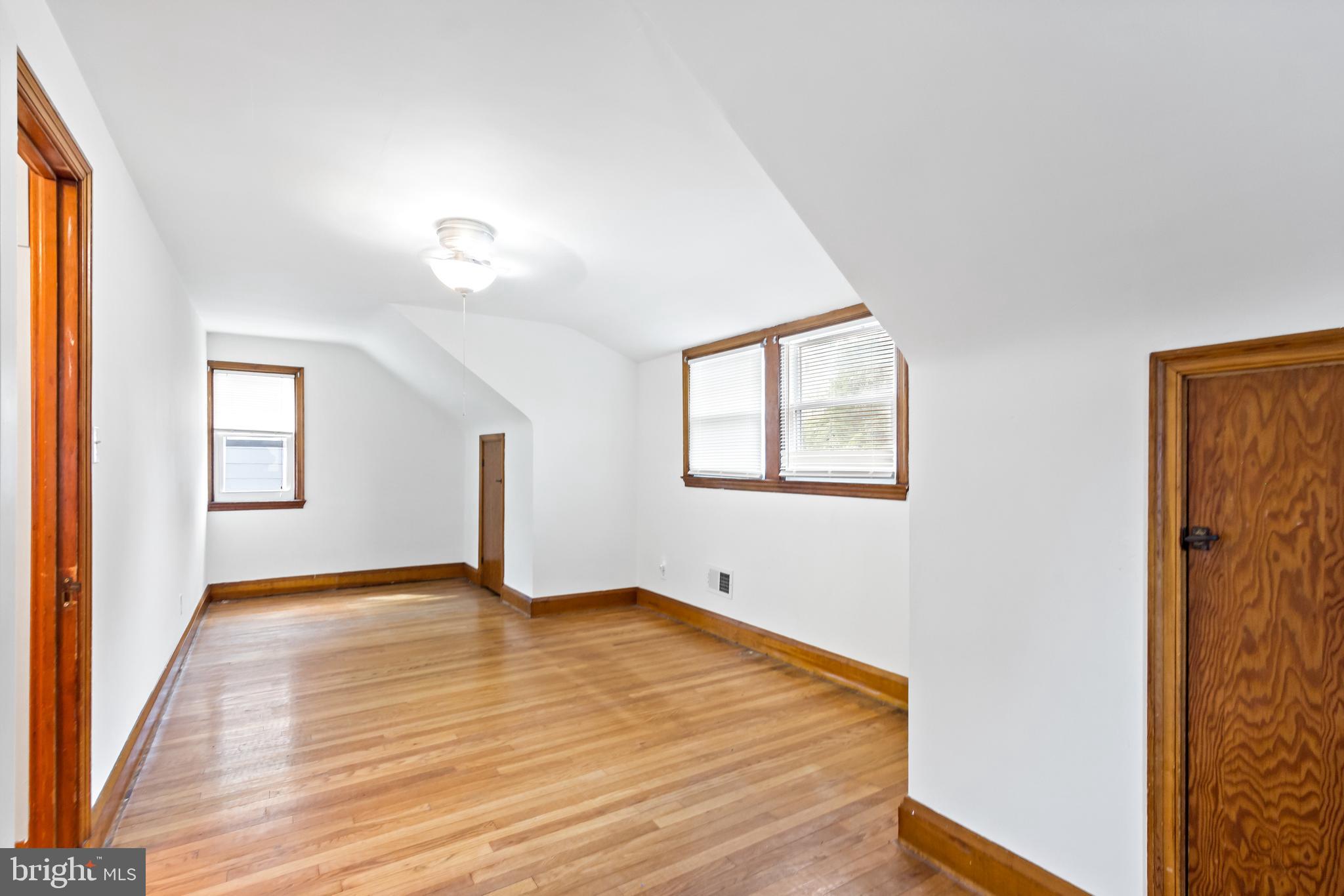 ROSEMONT EAST - Residential