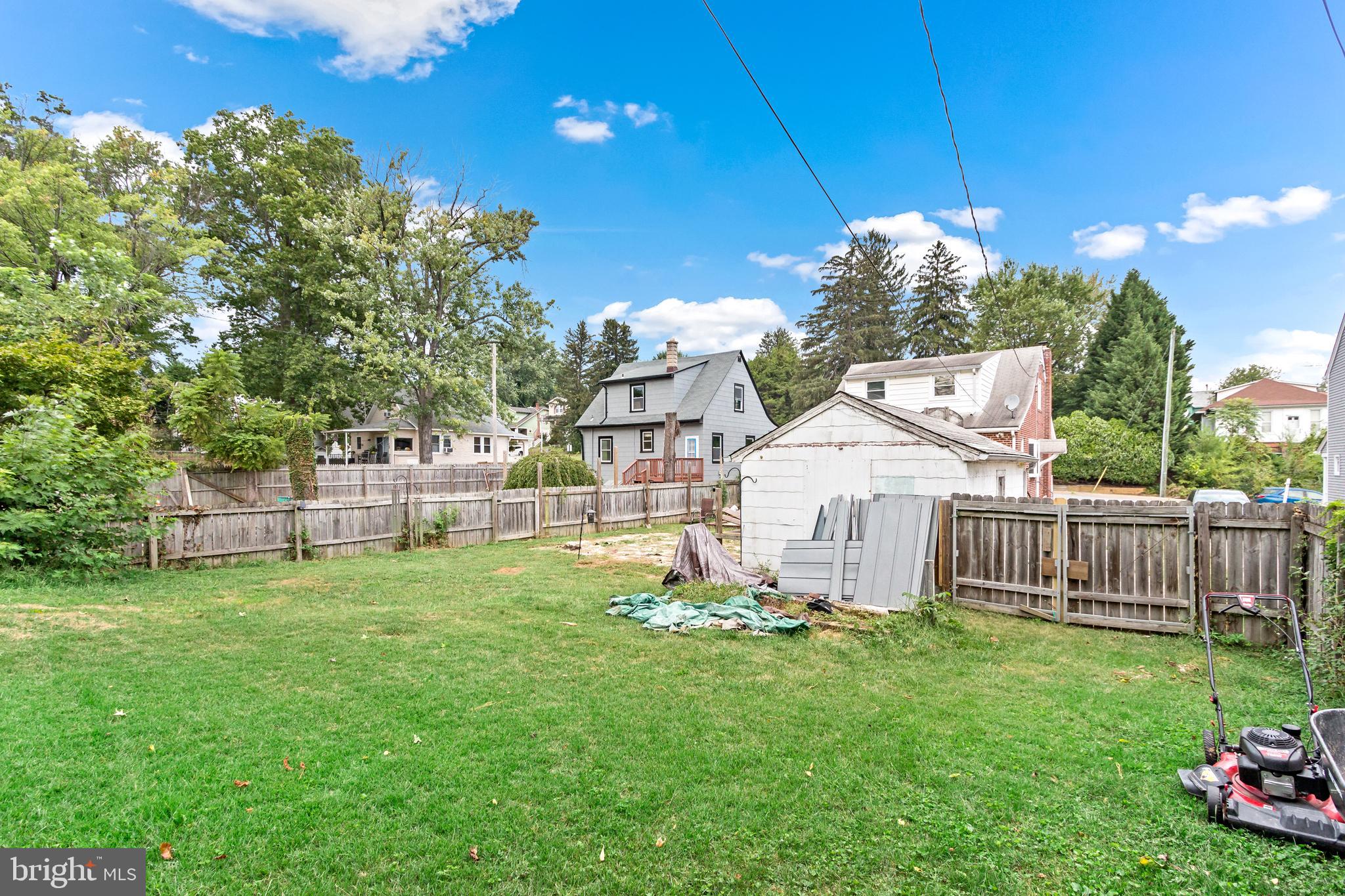 ROSEMONT EAST - Residential