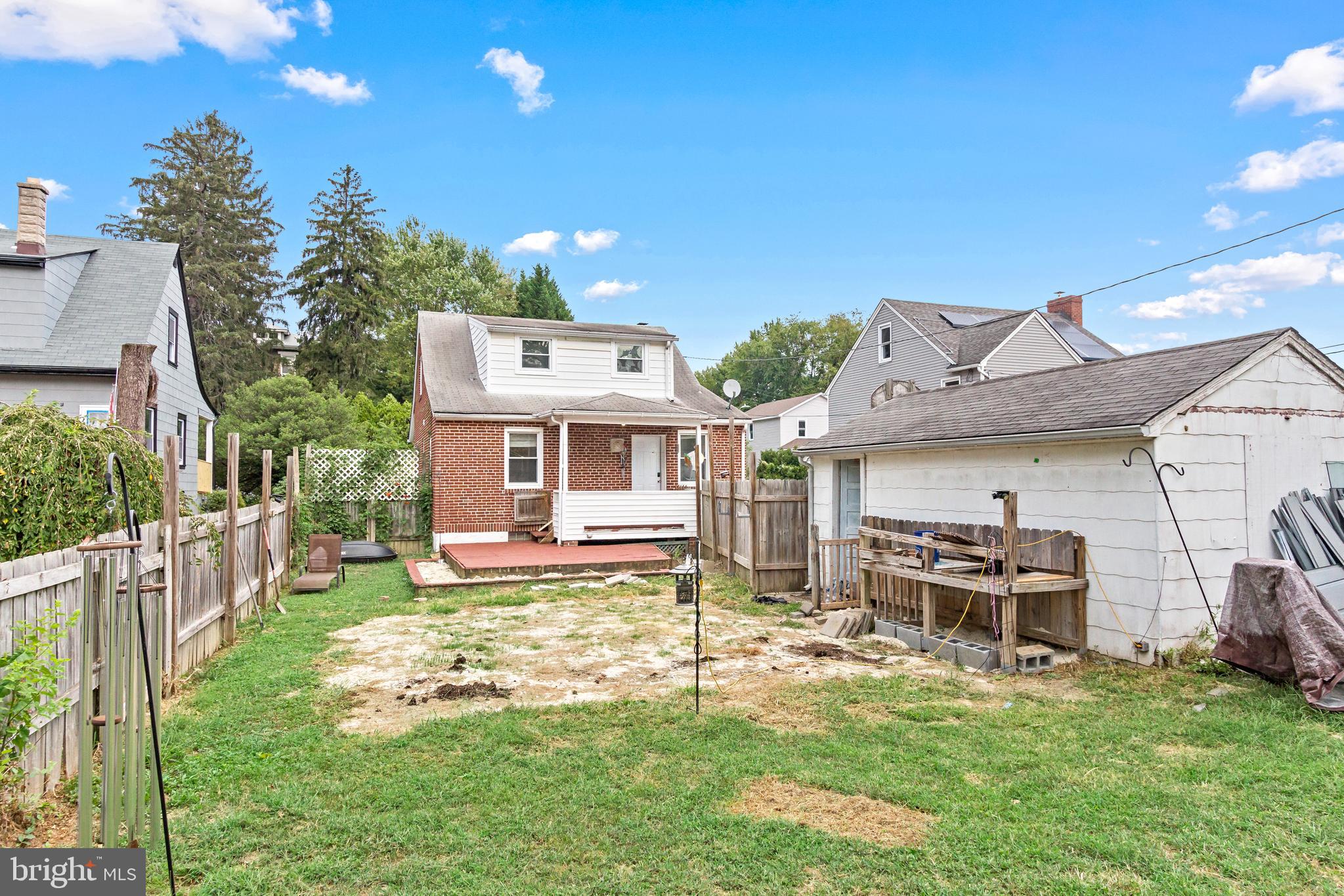 ROSEMONT EAST - Residential