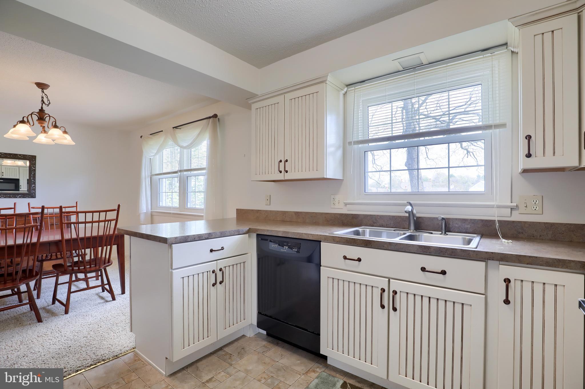 COLONIAL HEIGHTS - Residential