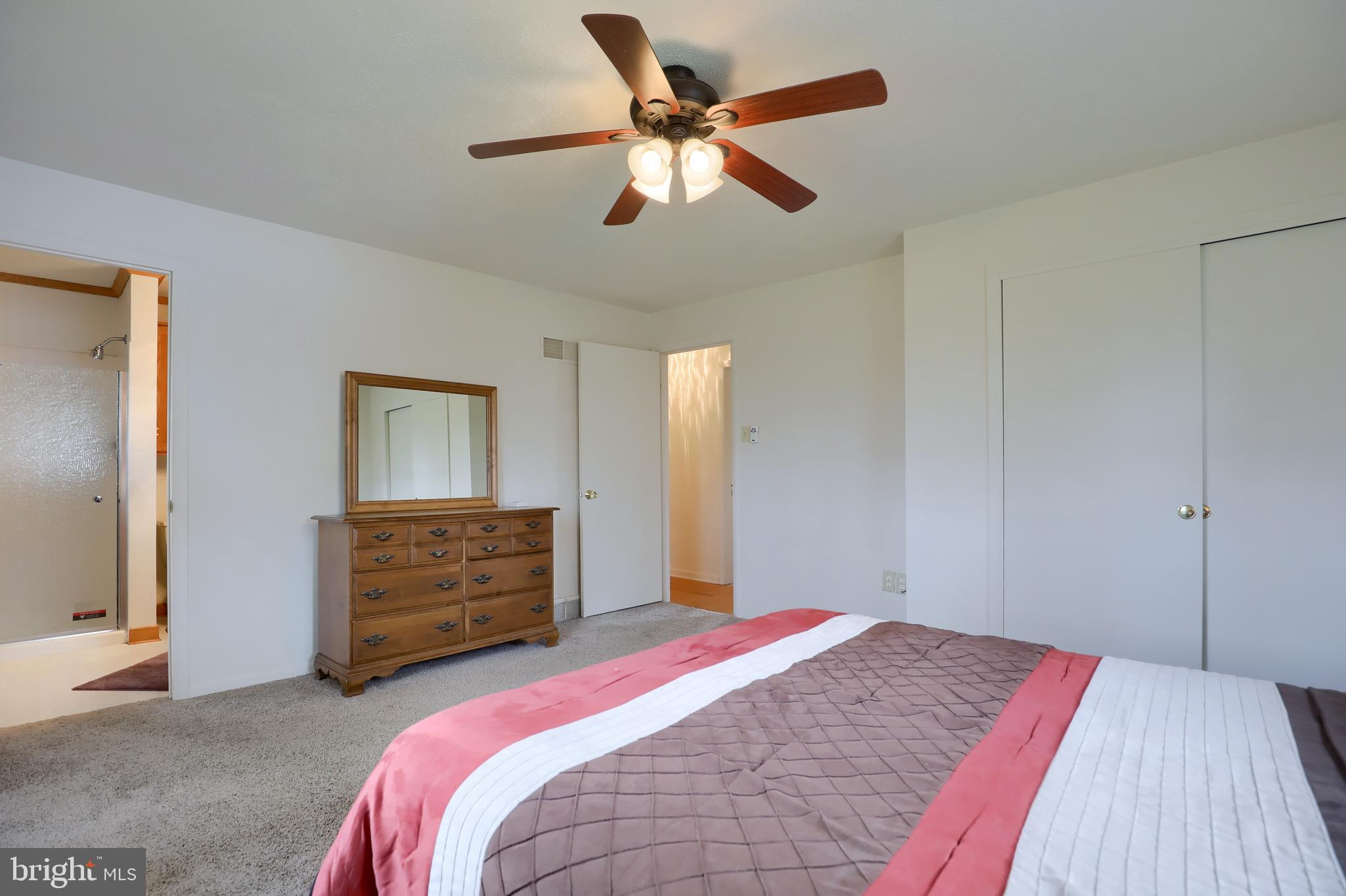 COLONIAL HEIGHTS - Residential