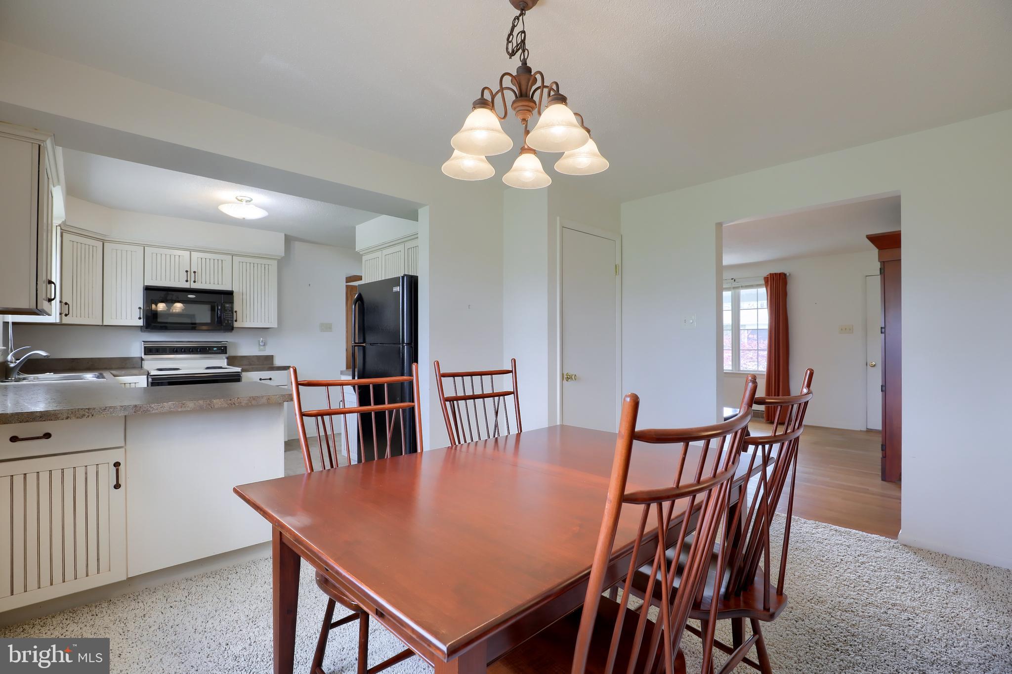 COLONIAL HEIGHTS - Residential
