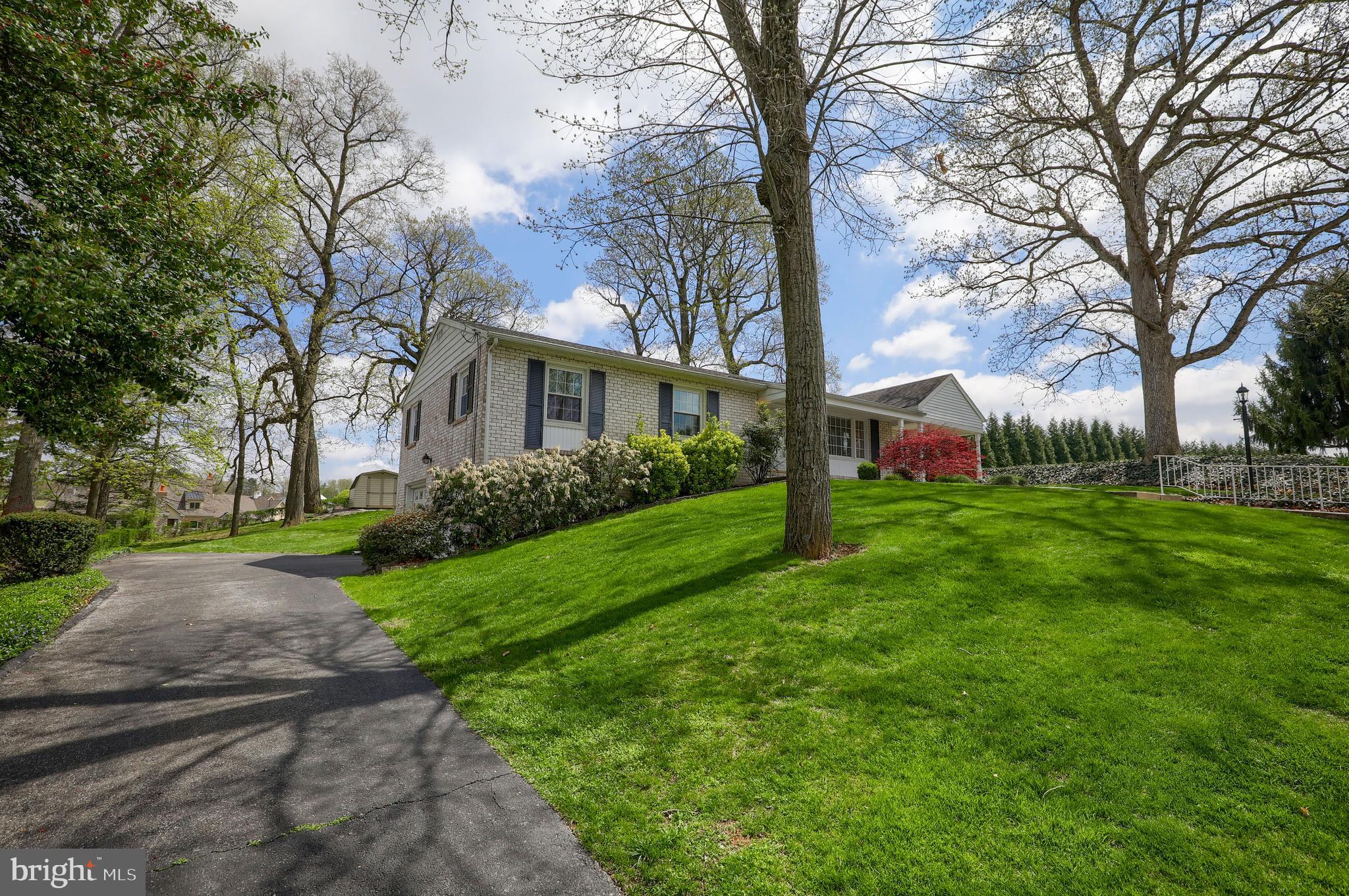 COLONIAL HEIGHTS - Residential