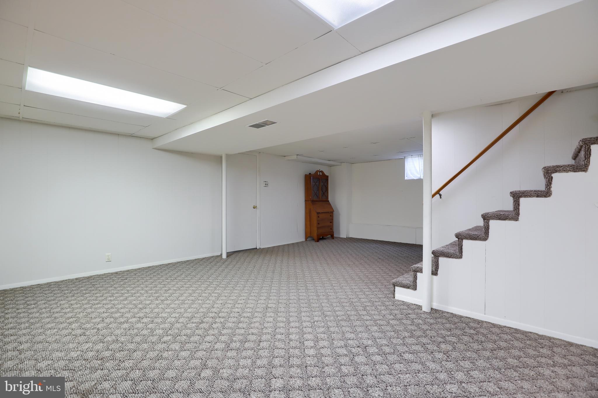 COLONIAL HEIGHTS - Residential
