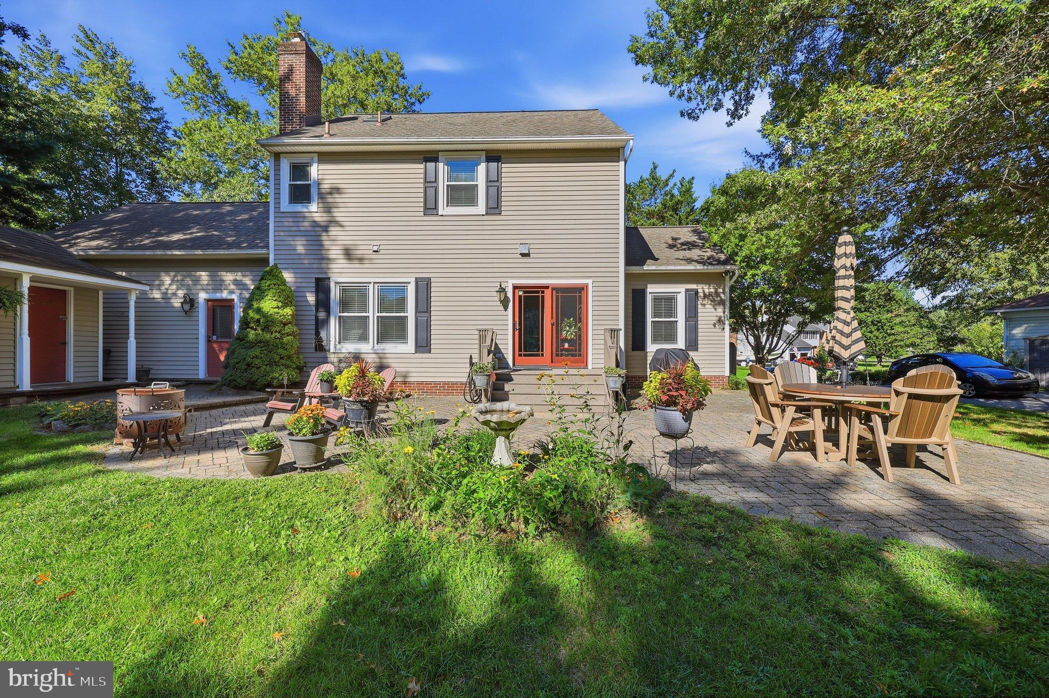 2740 FLINTRIDGE DRIVE