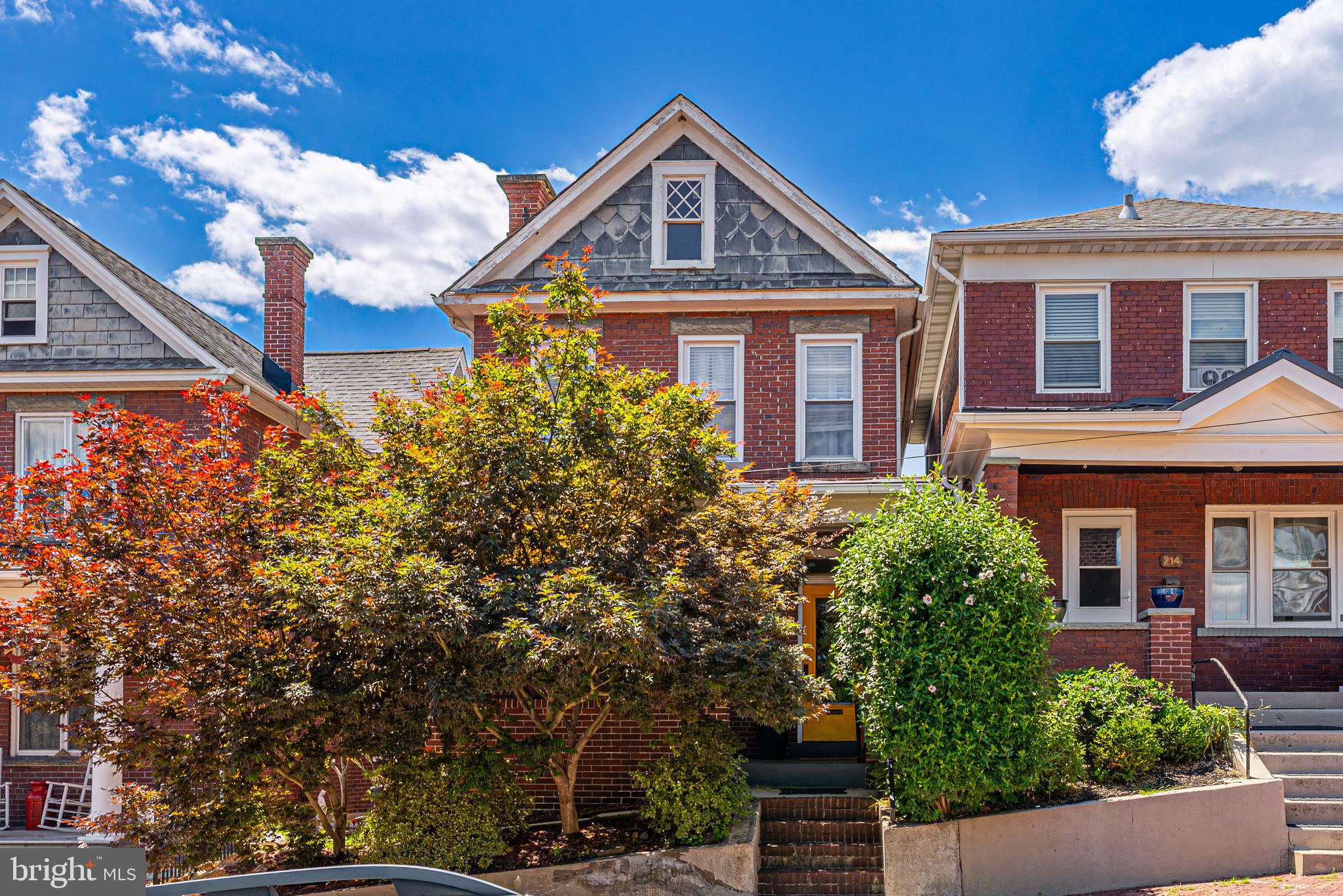 212 SCHLEY STREET